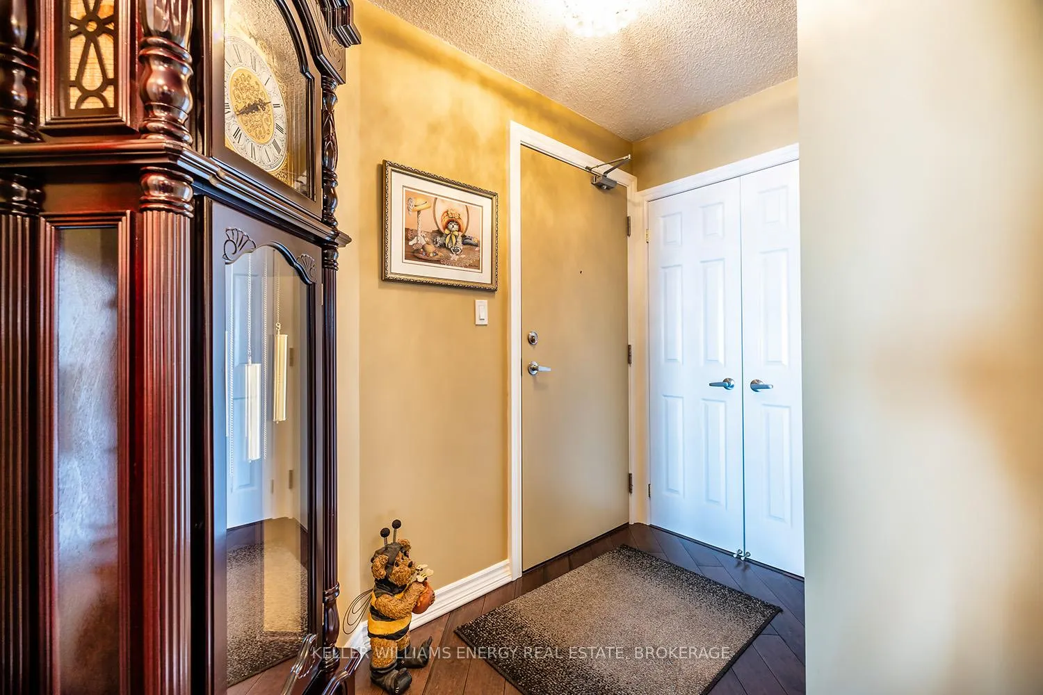 Photo 5 of Unit 202, 395 Lakebreeze Drive, Clarington, Newcastle — HOMEH
