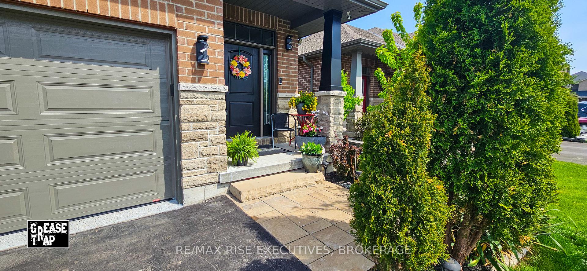 Photo 2 of 75 Farmington Crescent, Belleville, Thurlow Ward — HOMEH