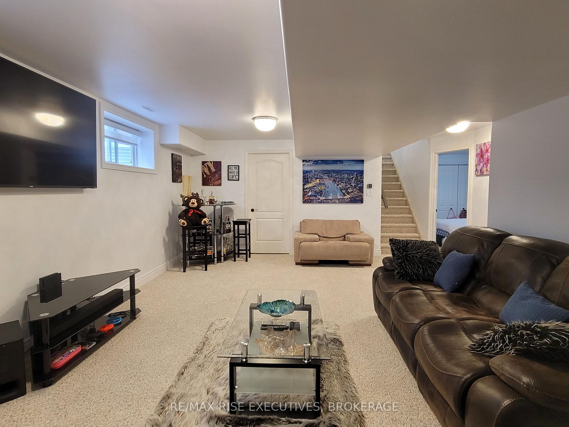 Photo 24 of 75 Farmington Crescent, Belleville, Thurlow Ward — HOMEH