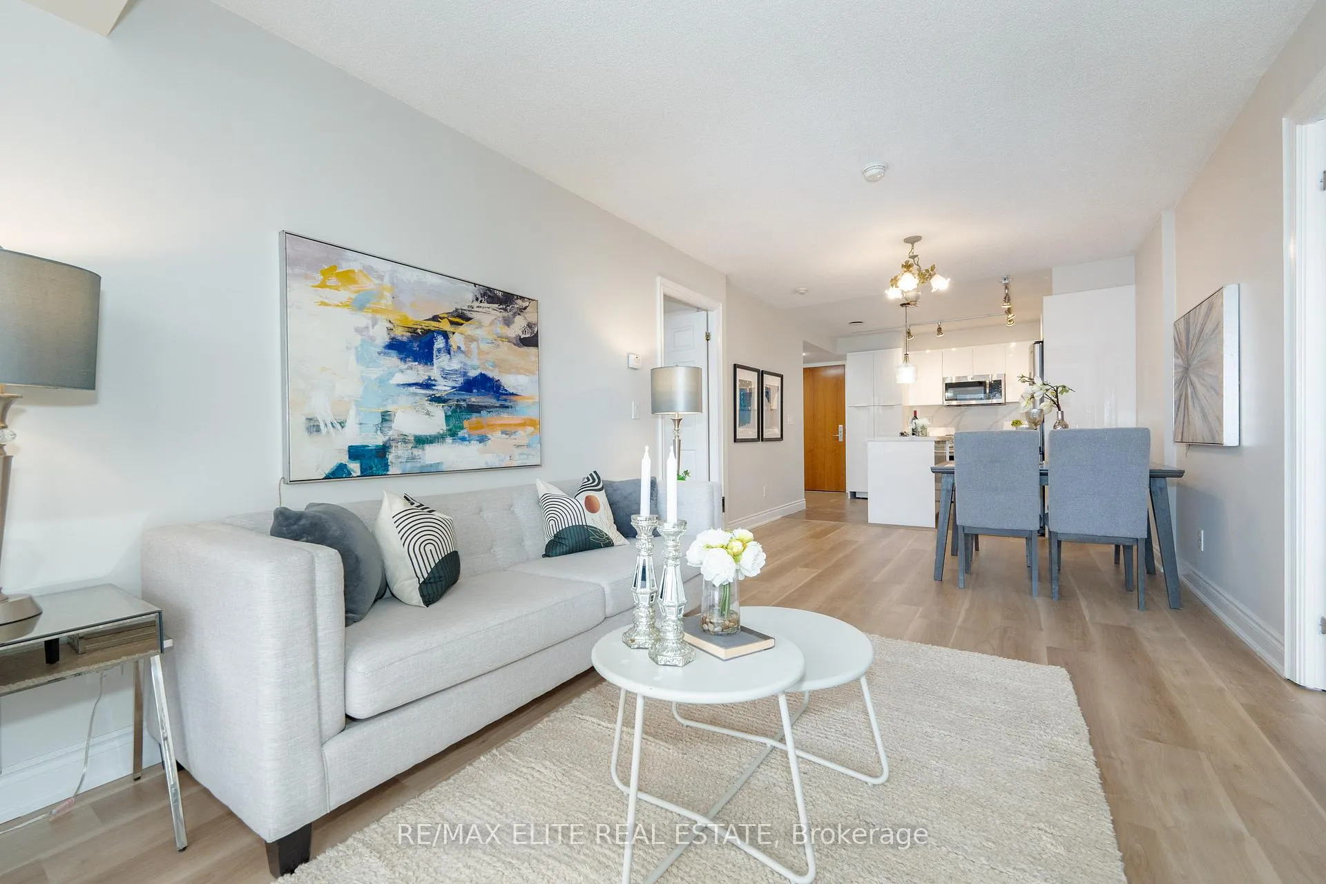 Photo 4 of Unit 616, 39 Galleria Parkway, Markham, Commerce Valley — HOMEH