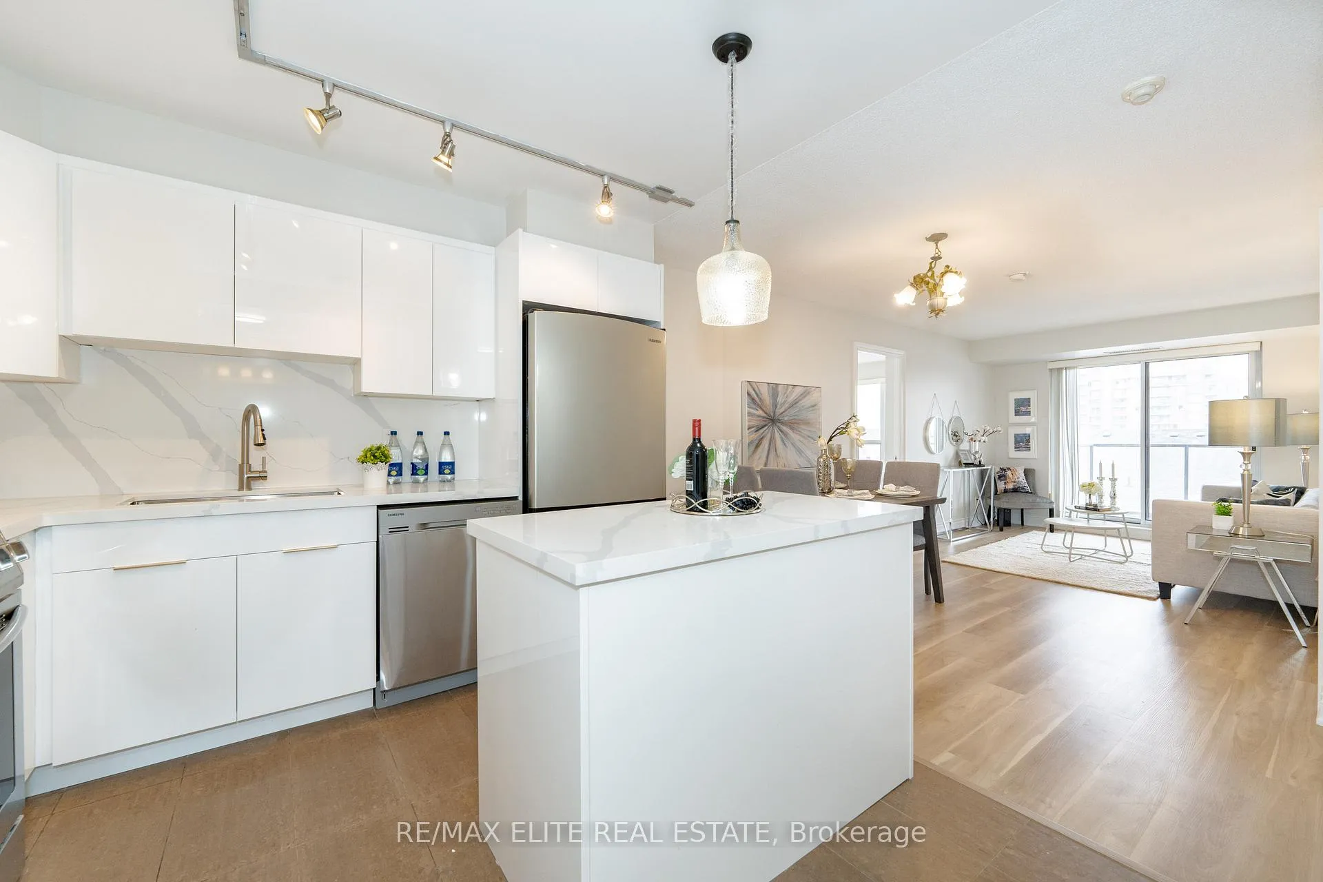 Photo 7 of Unit 616, 39 Galleria Parkway, Markham, Commerce Valley — HOMEH