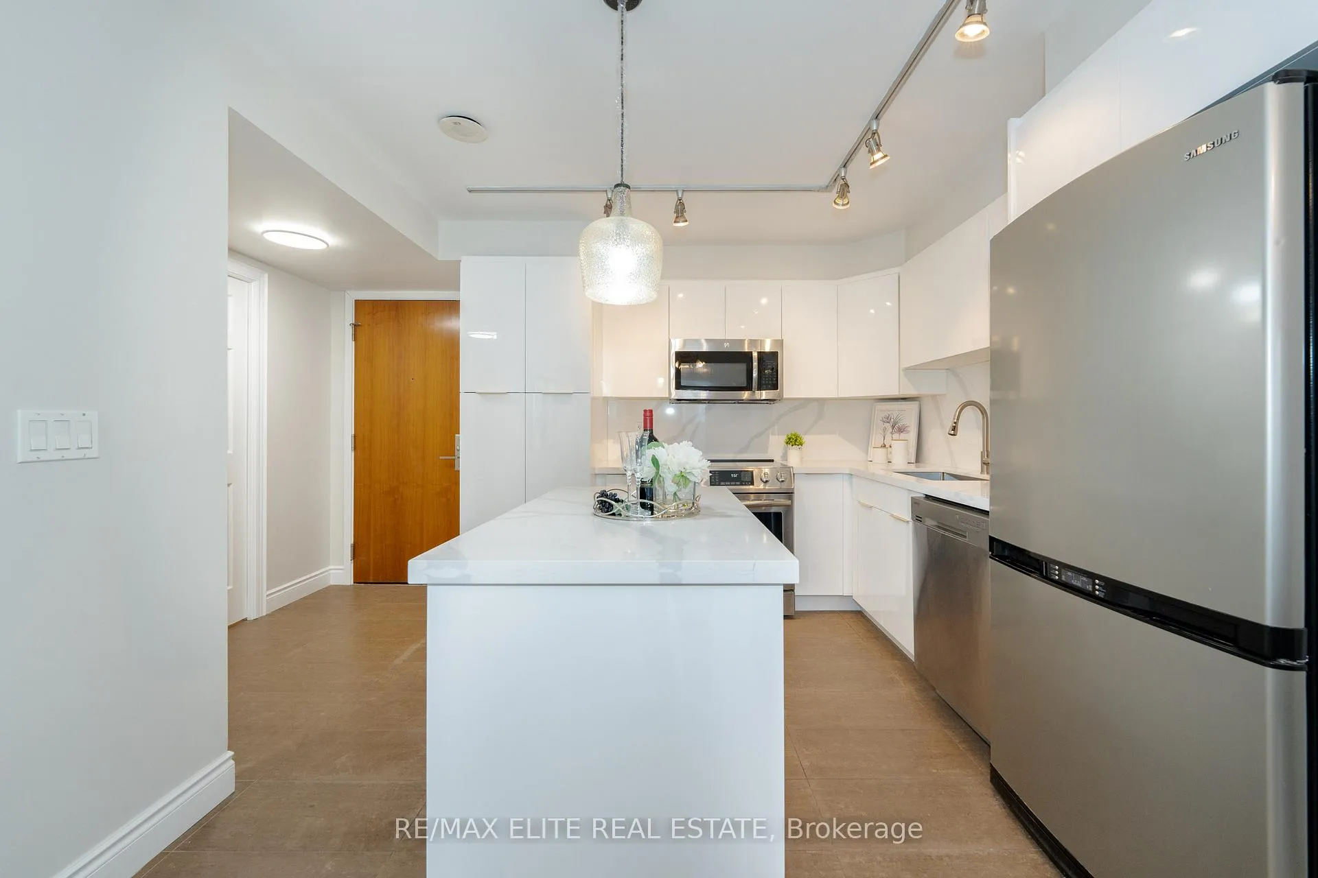 Photo 8 of Unit 616, 39 Galleria Parkway, Markham, Commerce Valley — HOMEH