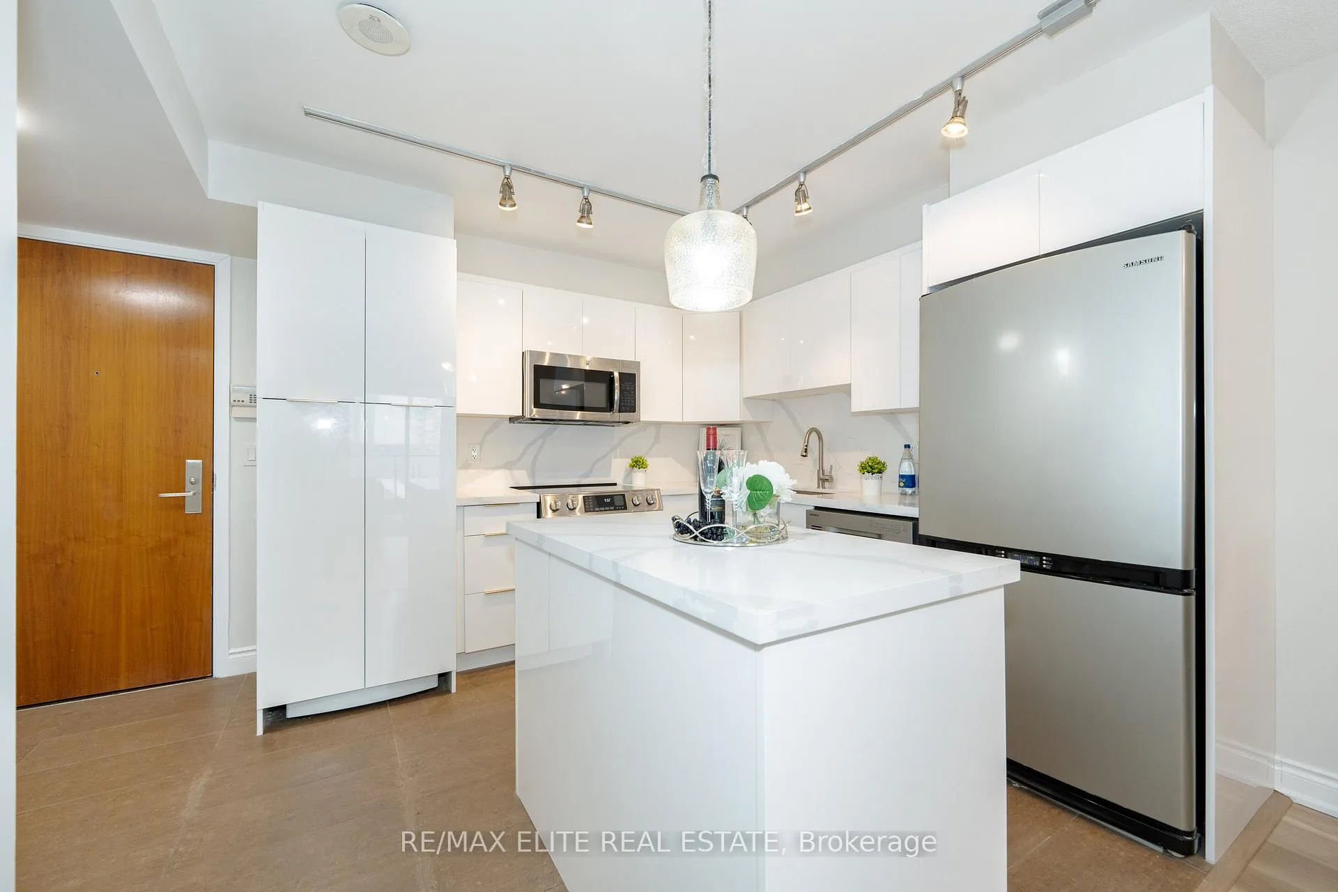 Photo 9 of Unit 616, 39 Galleria Parkway, Markham, Commerce Valley — HOMEH