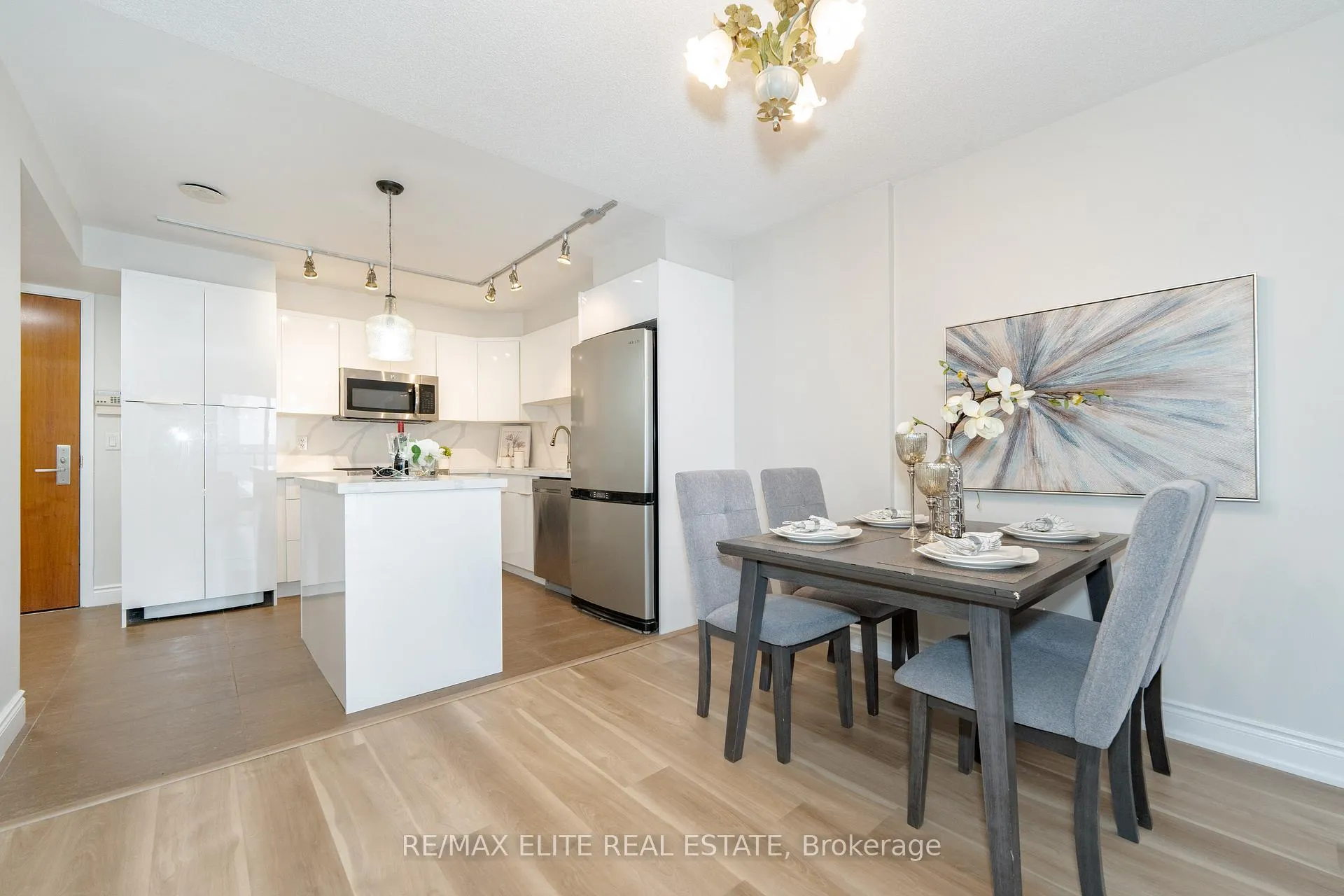Photo 12 of Unit 616, 39 Galleria Parkway, Markham, Commerce Valley — HOMEH