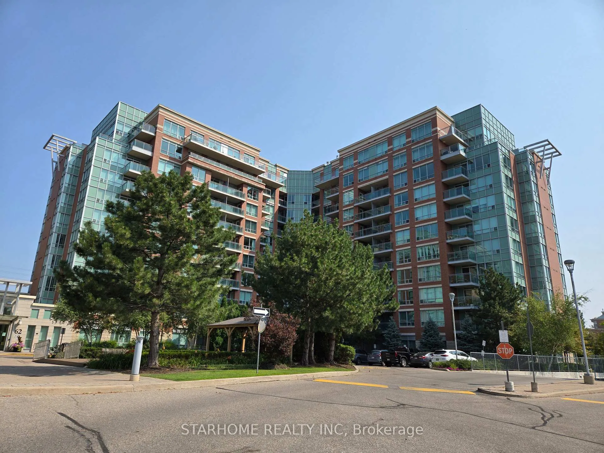 Front of Unit 501, 62 Suncrest Boulevard