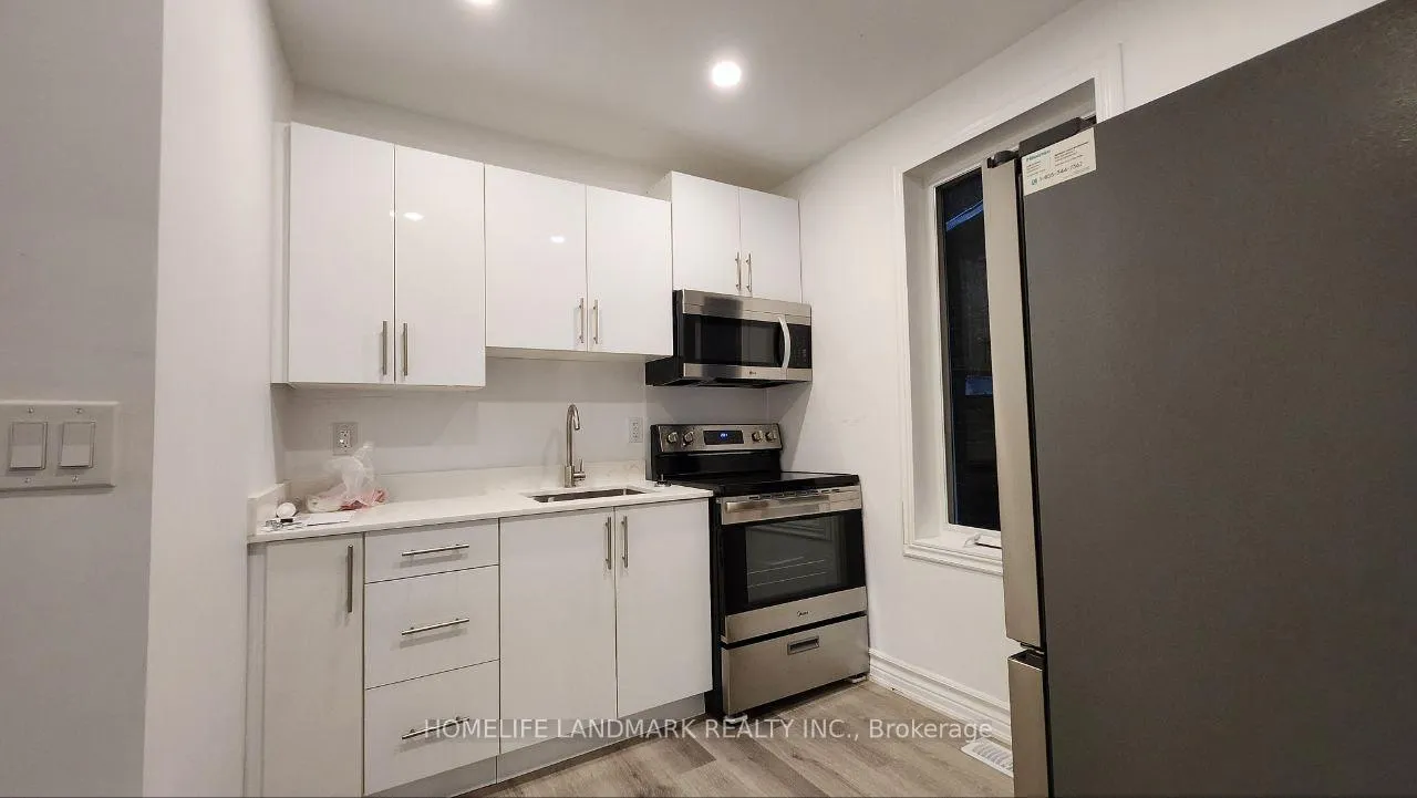 Photo 5 of Unit 3, 325 Simcoe Street S, Oshawa, Central — HOMEH