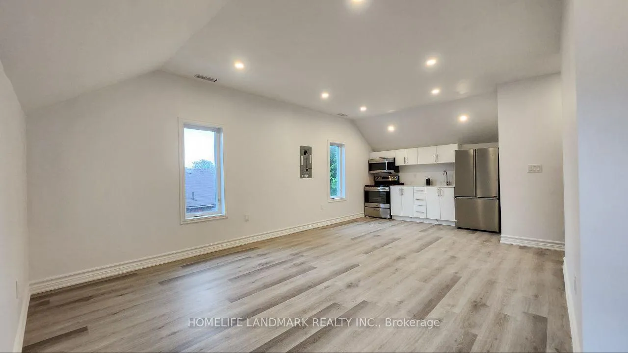 Photo 2 of Unit 1, 325 Simcoe Street S, Oshawa, Central — HOMEH