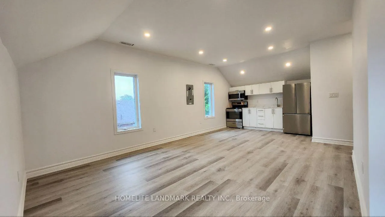 Photo 10 of Unit 1, 325 Simcoe Street S, Oshawa, Central — HOMEH