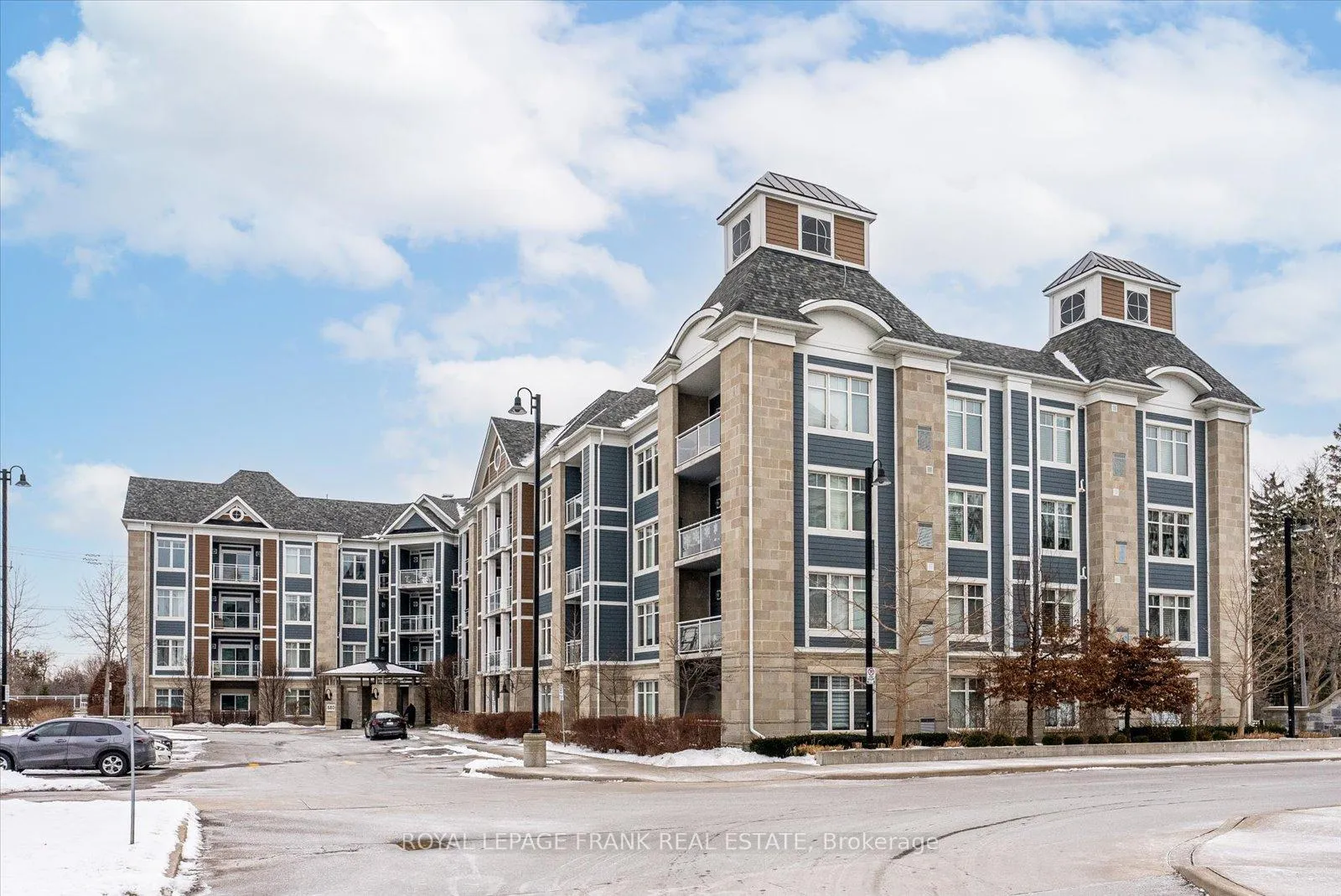 Front of Unit 412, 680 Gordon Street