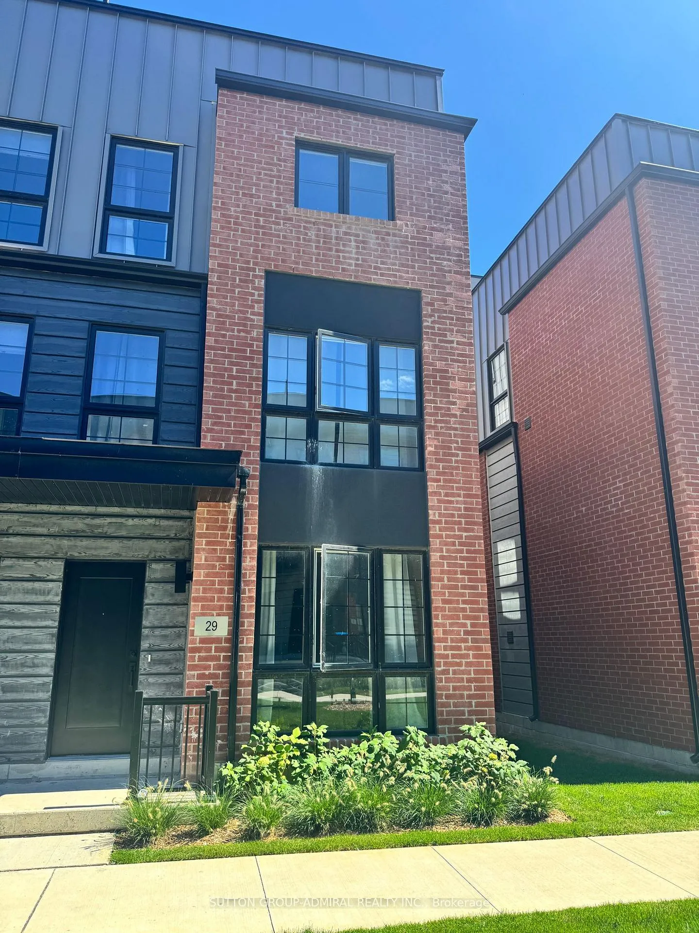 Photo 2 of Unit POTL 89, 300 Atkinson Avenue, Vaughan, Uplands — HOMEH