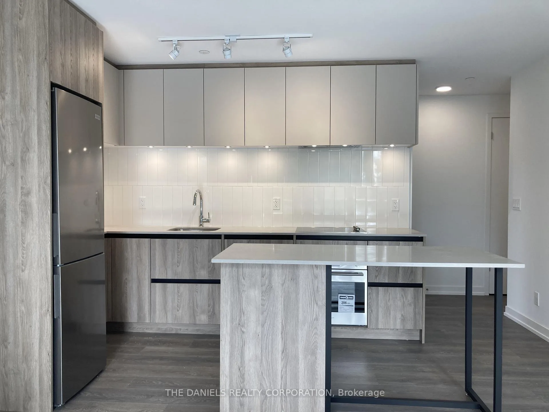 Photo 4 of Unit 326, 8 Beverley Glen Boulevard, Vaughan, Beverley Glen — HOMEH