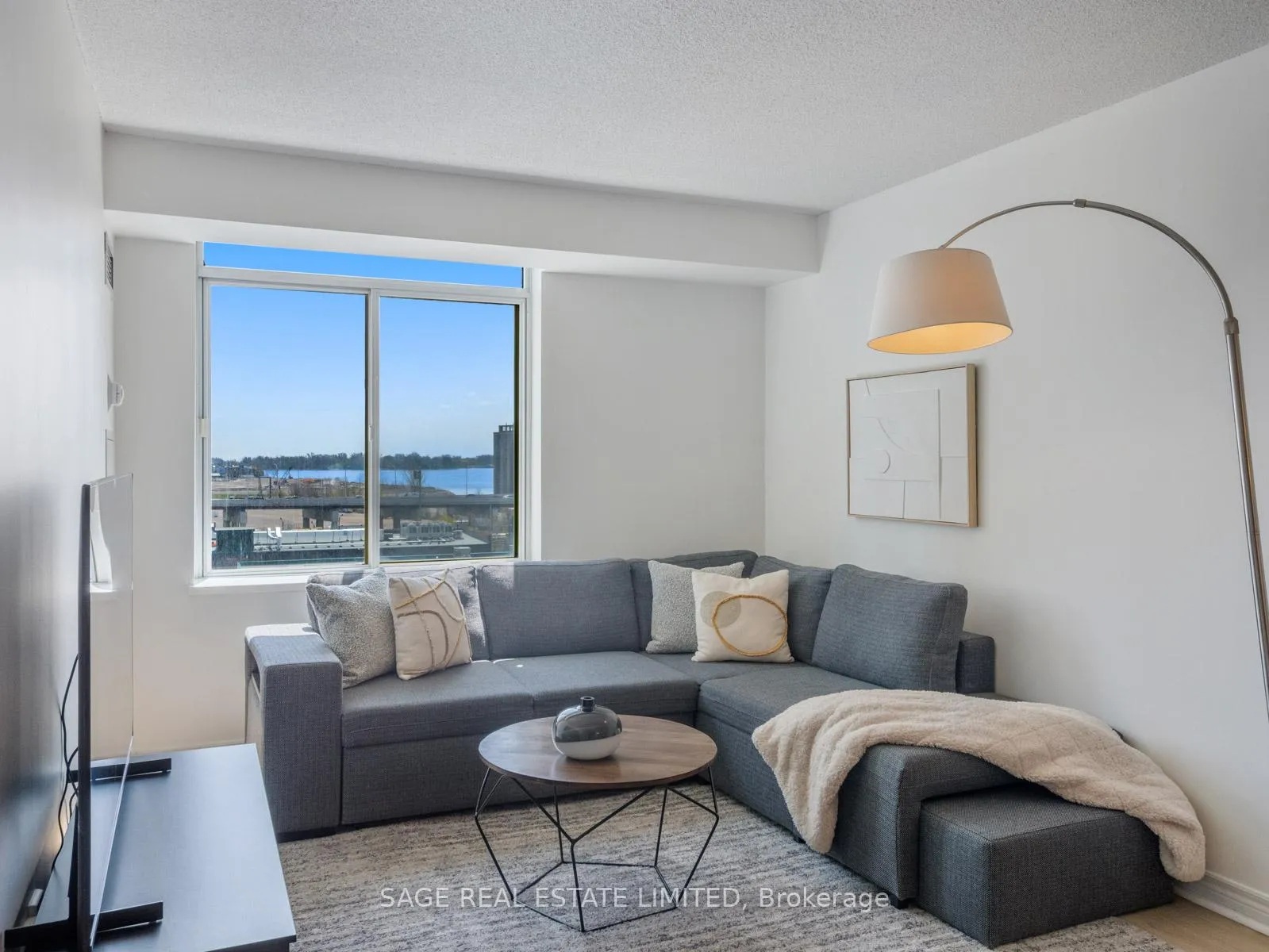Photo 3 of Unit 909, 70 Mill Street, Toronto, Waterfront Communities — HOMEH