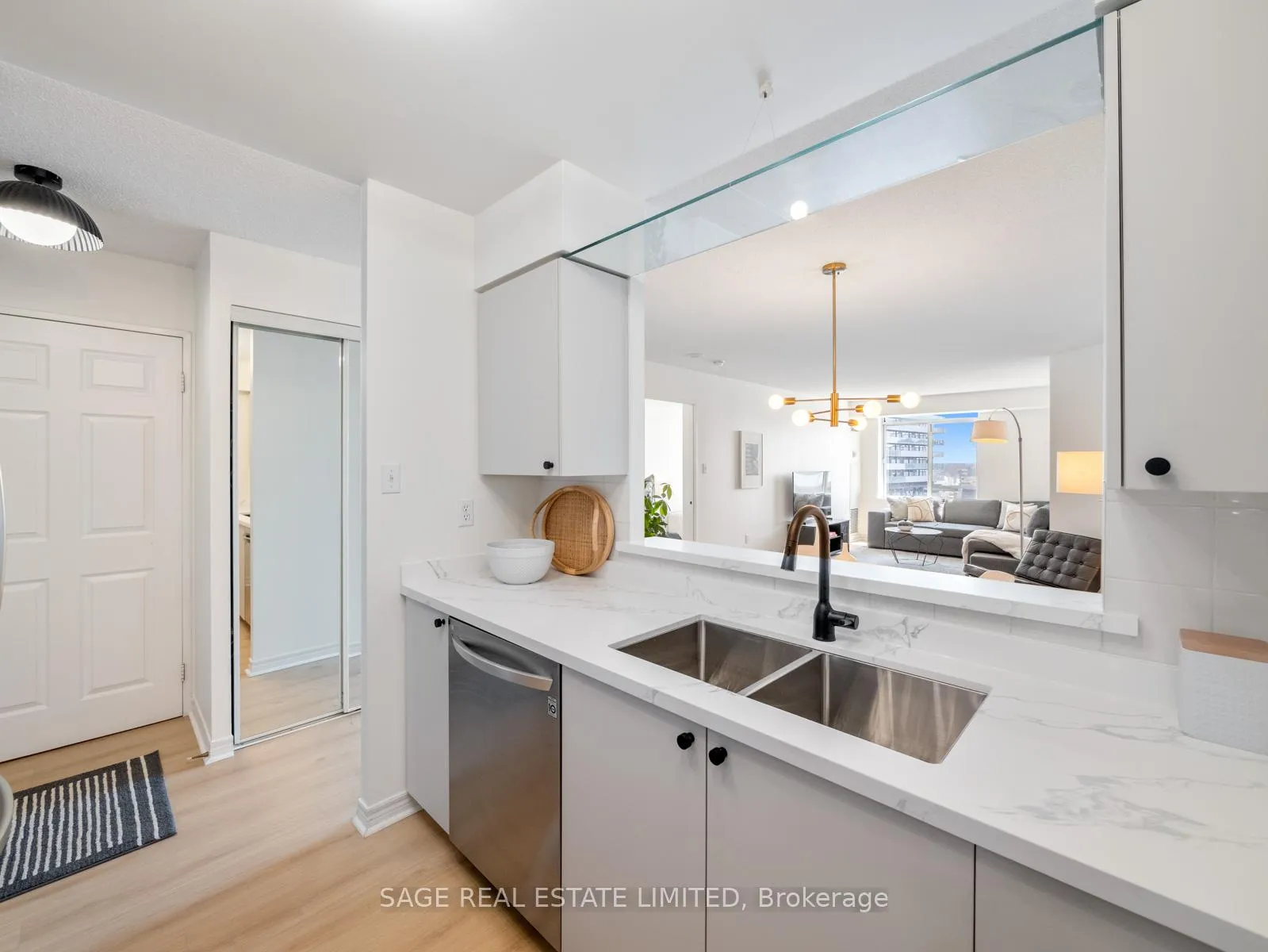 Photo 8 of Unit 909, 70 Mill Street, Toronto, Waterfront Communities — HOMEH