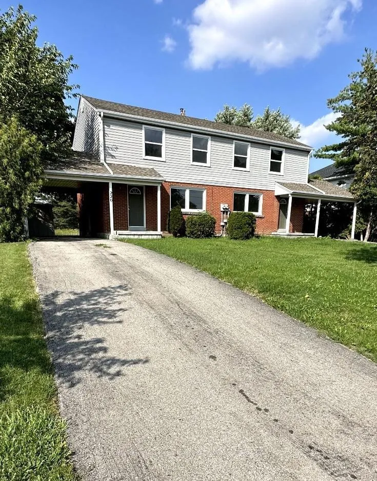 Photo 1 of 220 Highland Road W, Hamilton, Stoney Creek Mountain — HOMEH