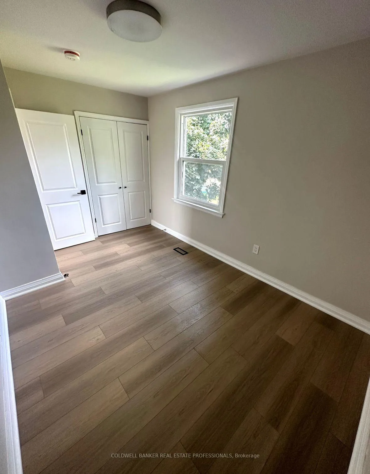 Photo 5 of 220 Highland Road W, Hamilton, Stoney Creek Mountain — HOMEH
