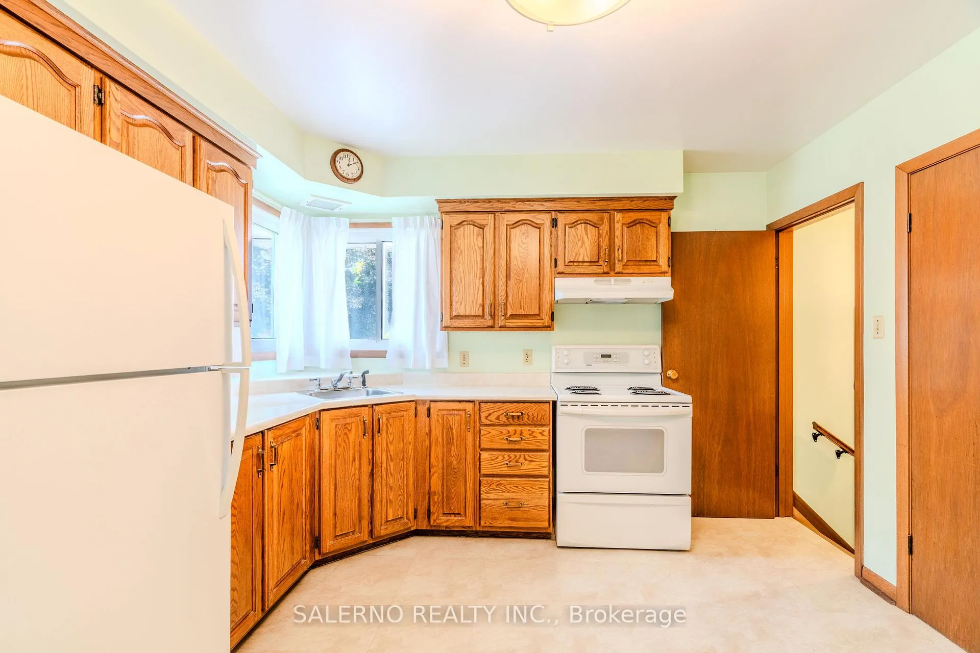 Photo 9 of 35 Peter Street, Markham, Old Markham Village — HOMEH