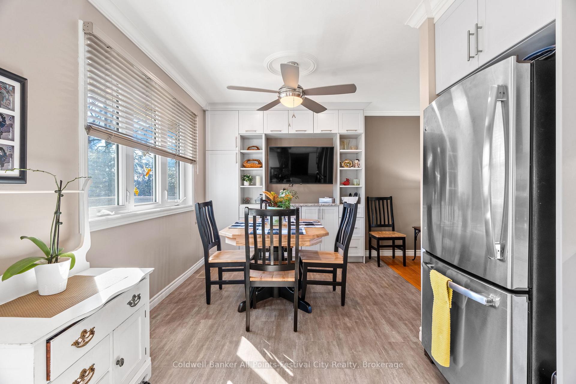 Photo 13 of 212 Bennett Street E, Goderich, Goderich (Town) — HOMEH