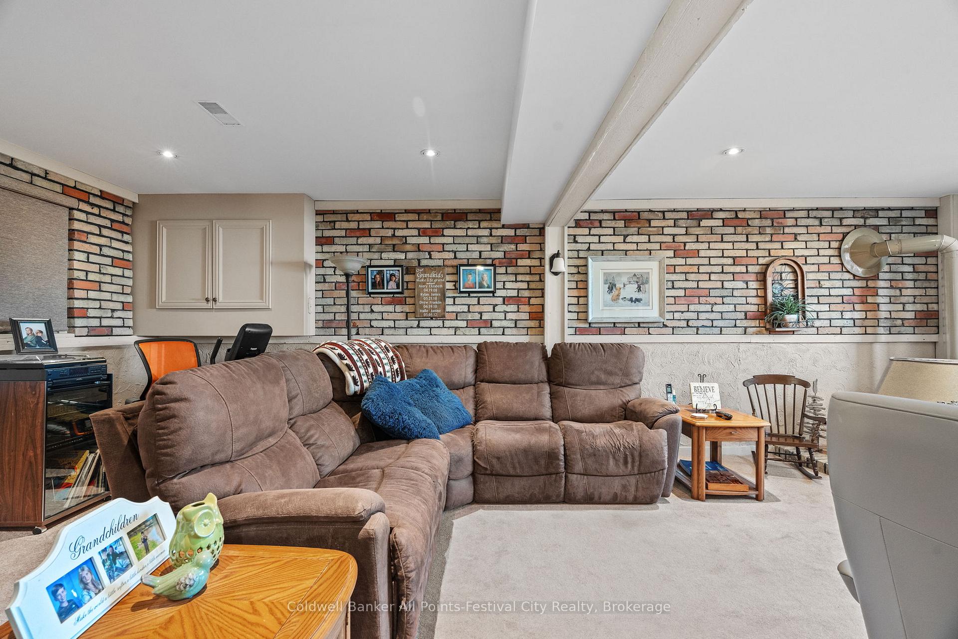 Photo 20 of 212 Bennett Street E, Goderich, Goderich (Town) — HOMEH