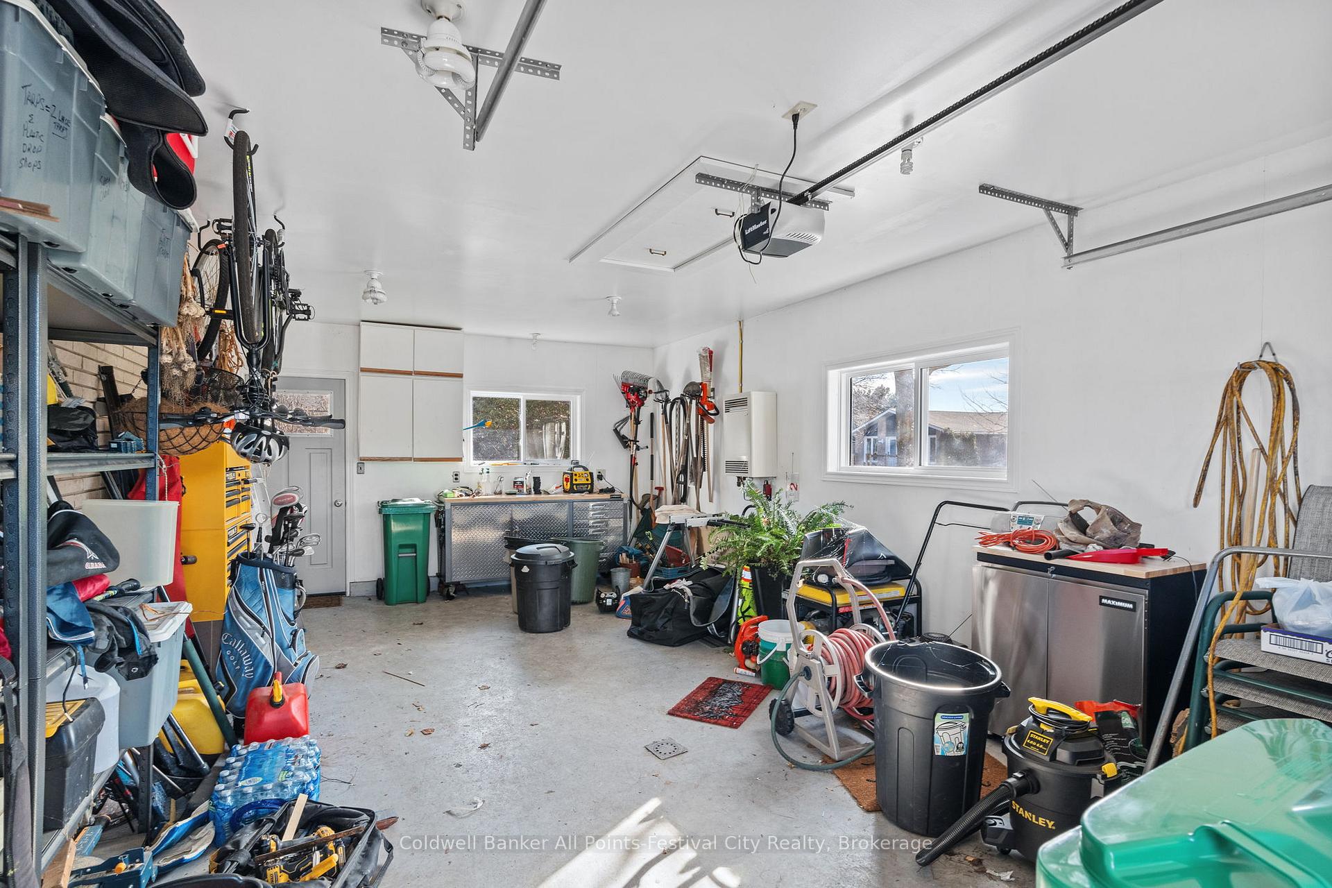 Photo 33 of 212 Bennett Street E, Goderich, Goderich (Town) — HOMEH