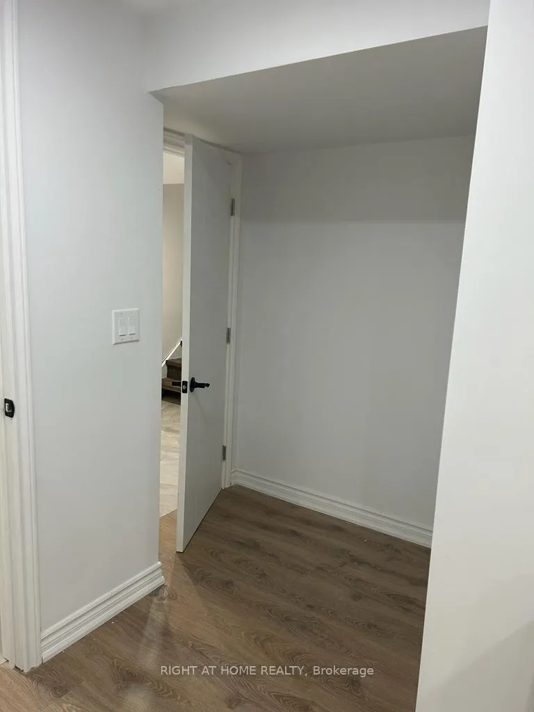 Photo 2 of Unit BSMNT#1, 16 Gilbank Drive, Aurora, Aurora Heights — HOMEH