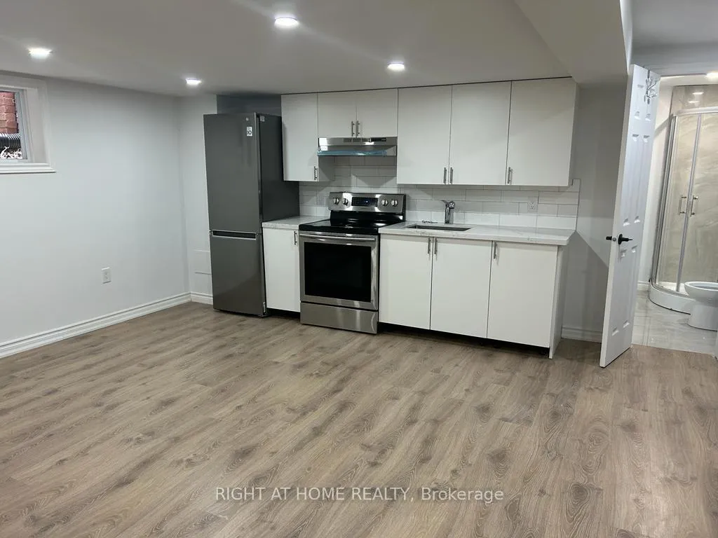 Photo 3 of Unit BSMNT#1, 16 Gilbank Drive, Aurora, Aurora Heights — HOMEH