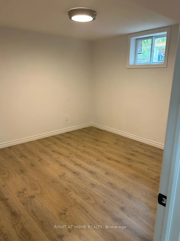 Photo 4 of Unit BSMNT#1, 16 Gilbank Drive, Aurora, Aurora Heights — HOMEH