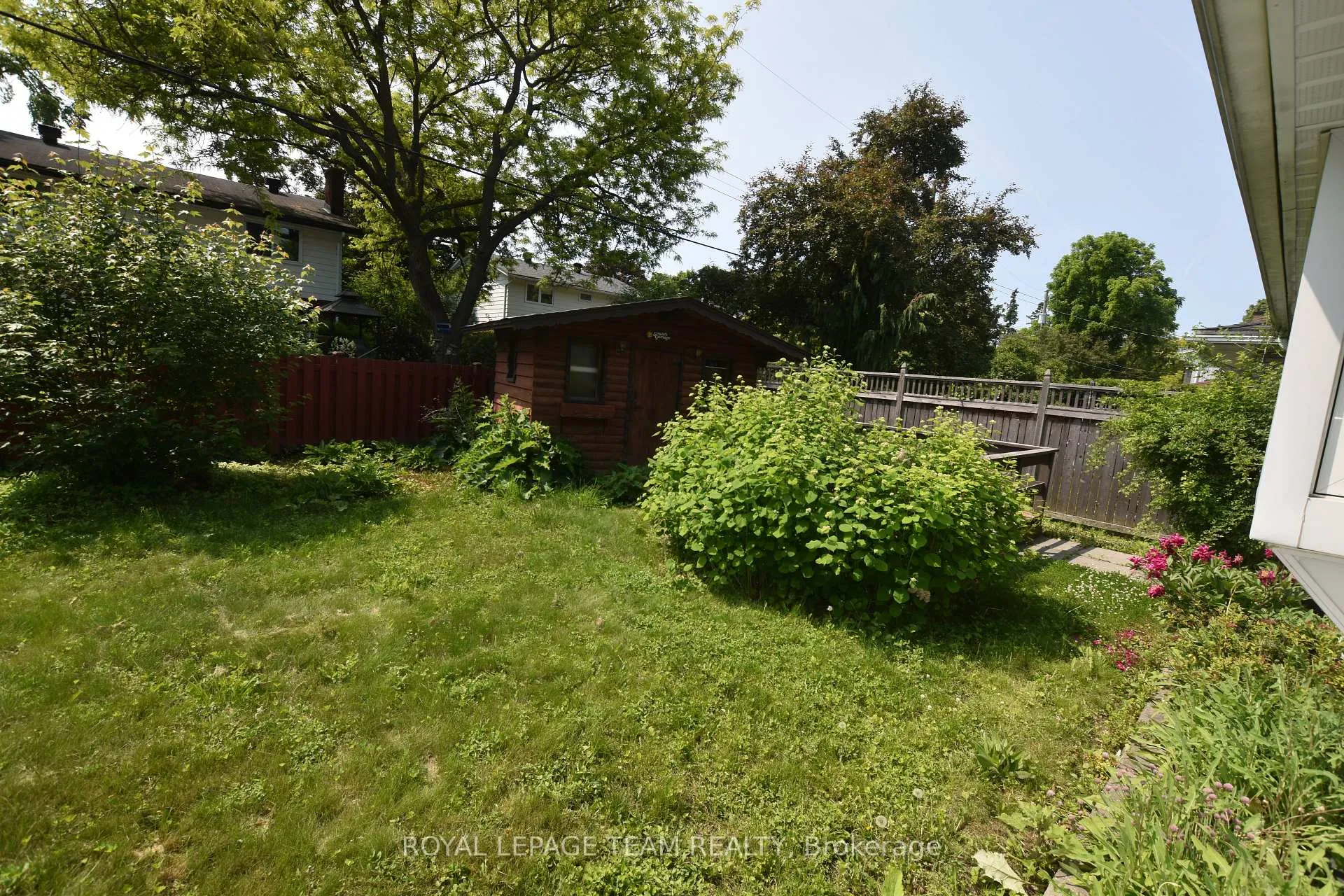 Photo 21 of 910 Garwood Avenue, Ottawa, Riverside Park South — HOMEH