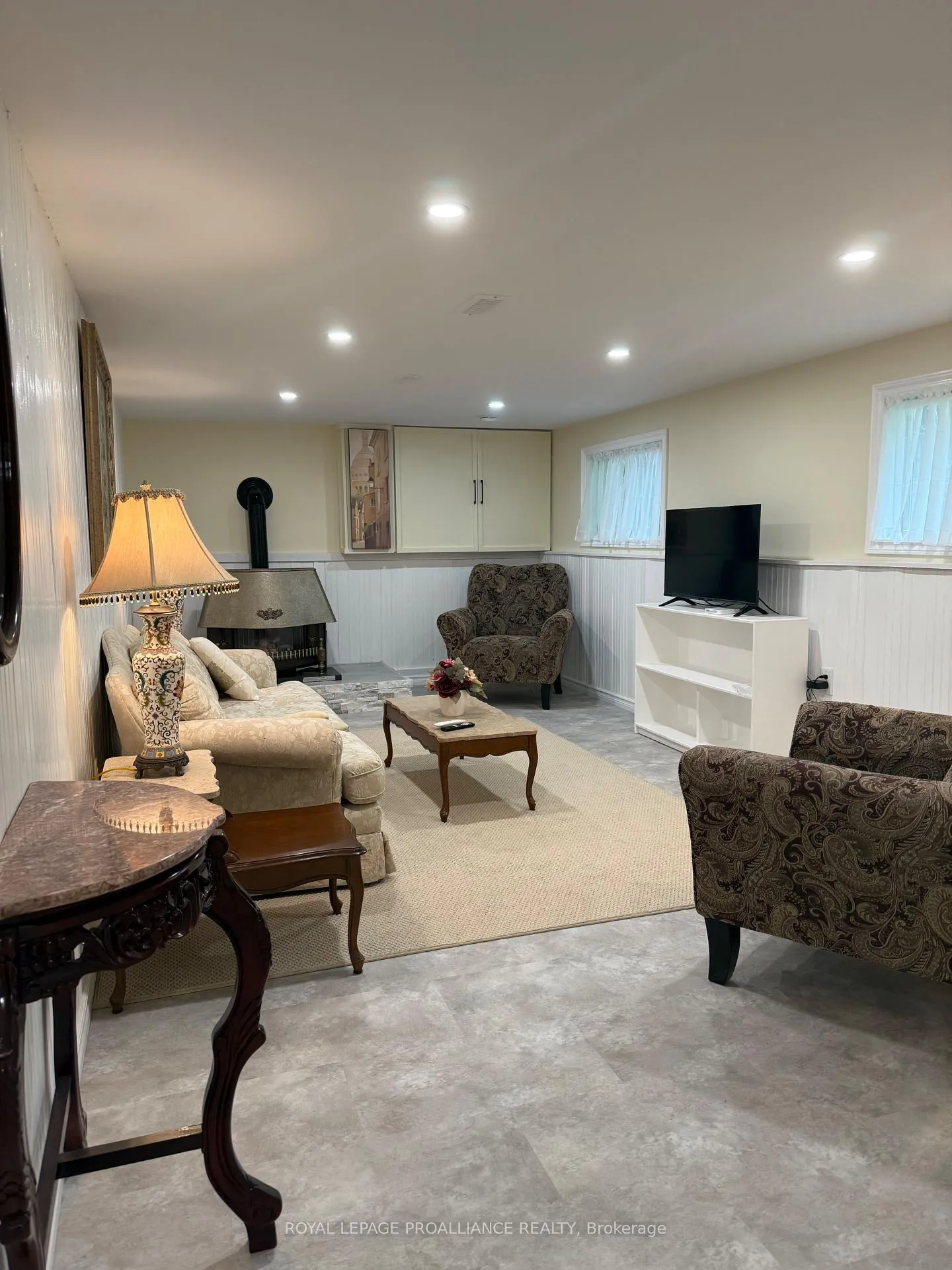 Photo 7 of Unit Lower, 138 Cloverleaf Drive, Belleville, Belleville Ward — HOMEH