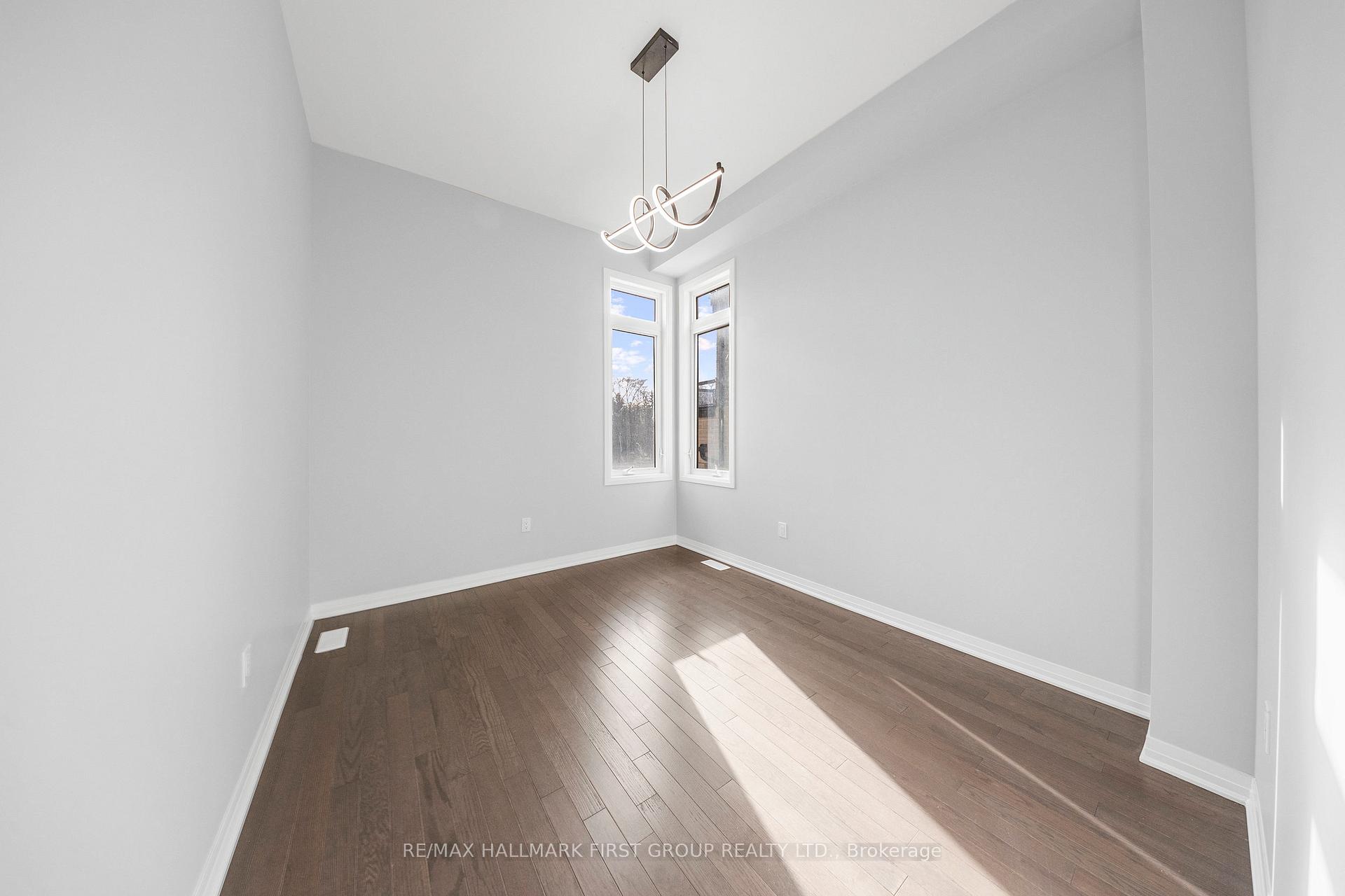 Photo 6 of 235 Port Darlington Road, Clarington, Bowmanville — HOMEH