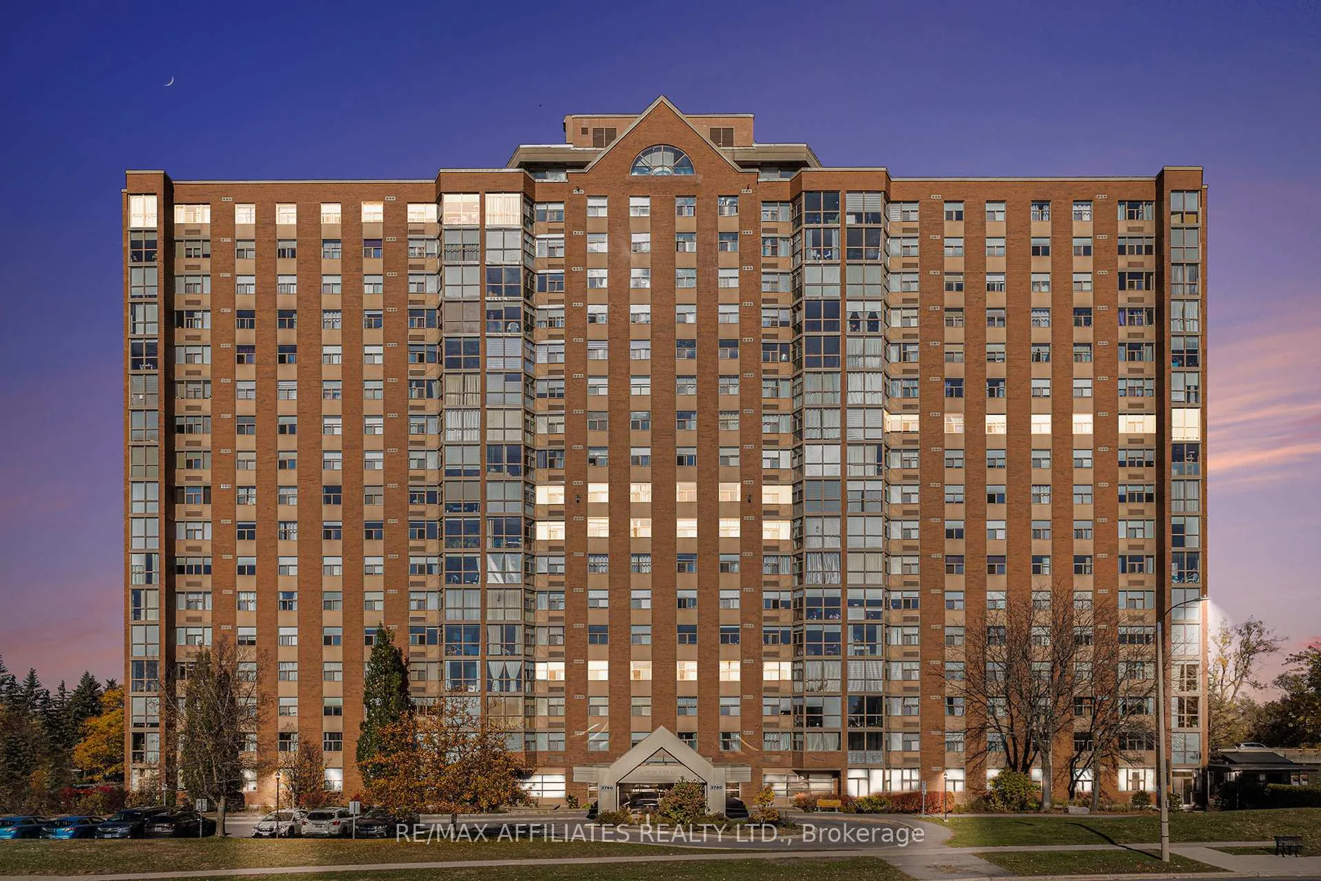 Photo 2 of Unit 407, 2760 Carousel Crescent, Ottawa, Emerald Woods/Sawmill Creek — HOMEH