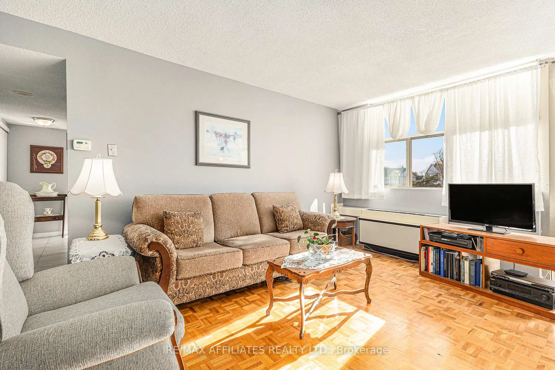 Photo 9 of Unit 407, 2760 Carousel Crescent, Ottawa, Emerald Woods/Sawmill Creek — HOMEH
