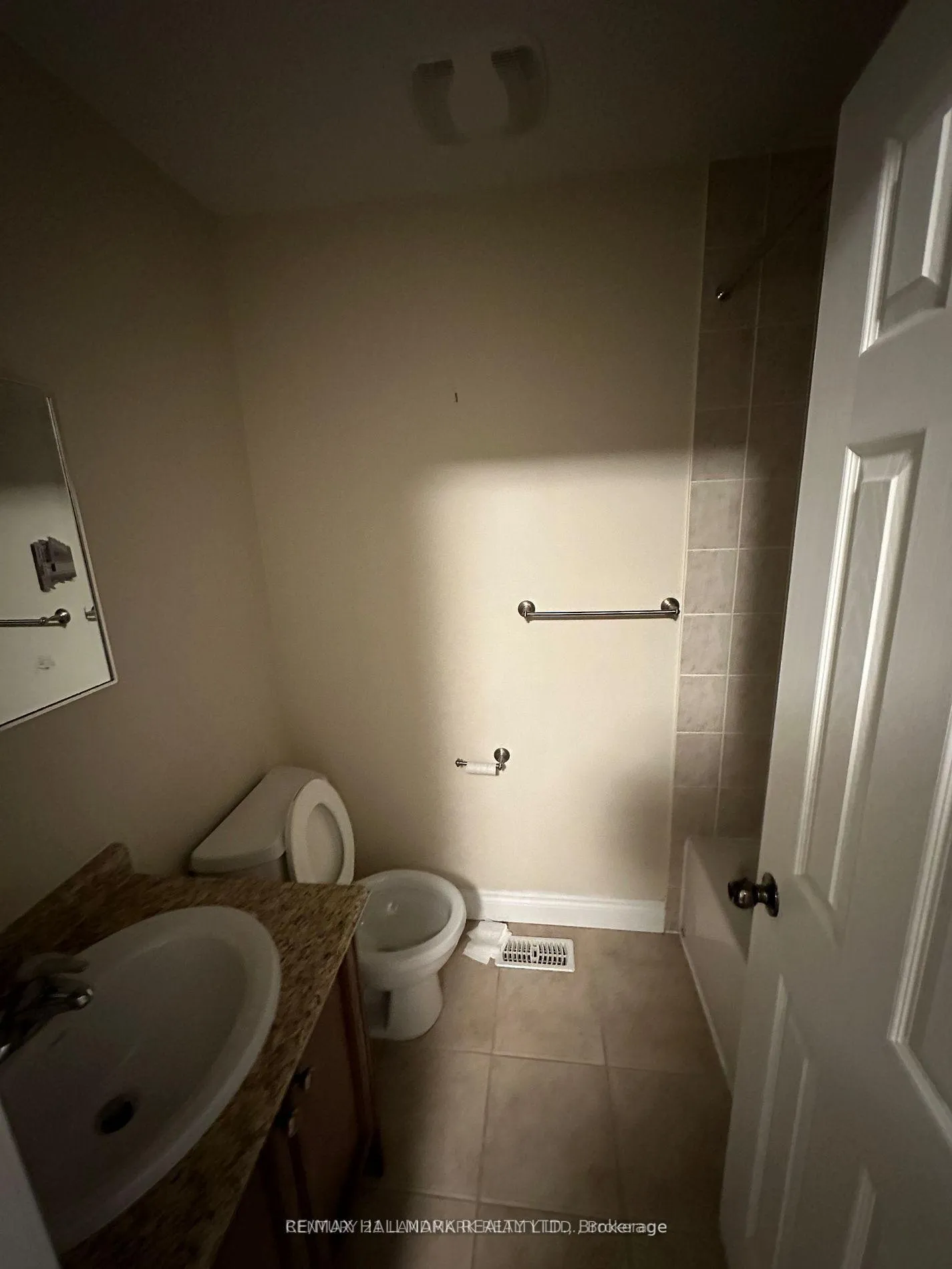 Photo 7 of Unit MAIN, 28 Blunden Rd, Ajax, Central East — HOMEH