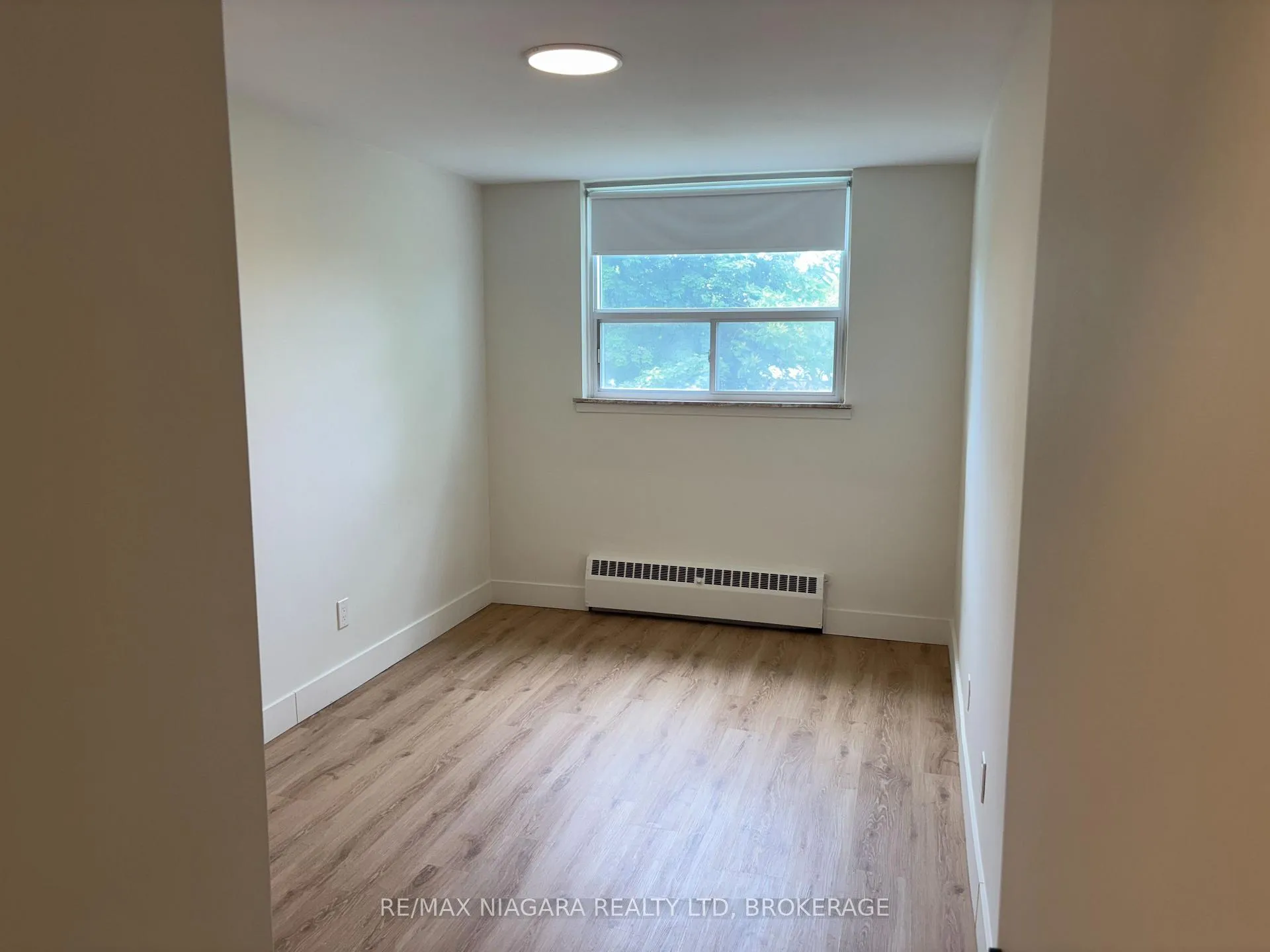 Photo 7 of Unit 308, 6320 Valley Way, Niagara Falls, Cherrywood — HOMEH