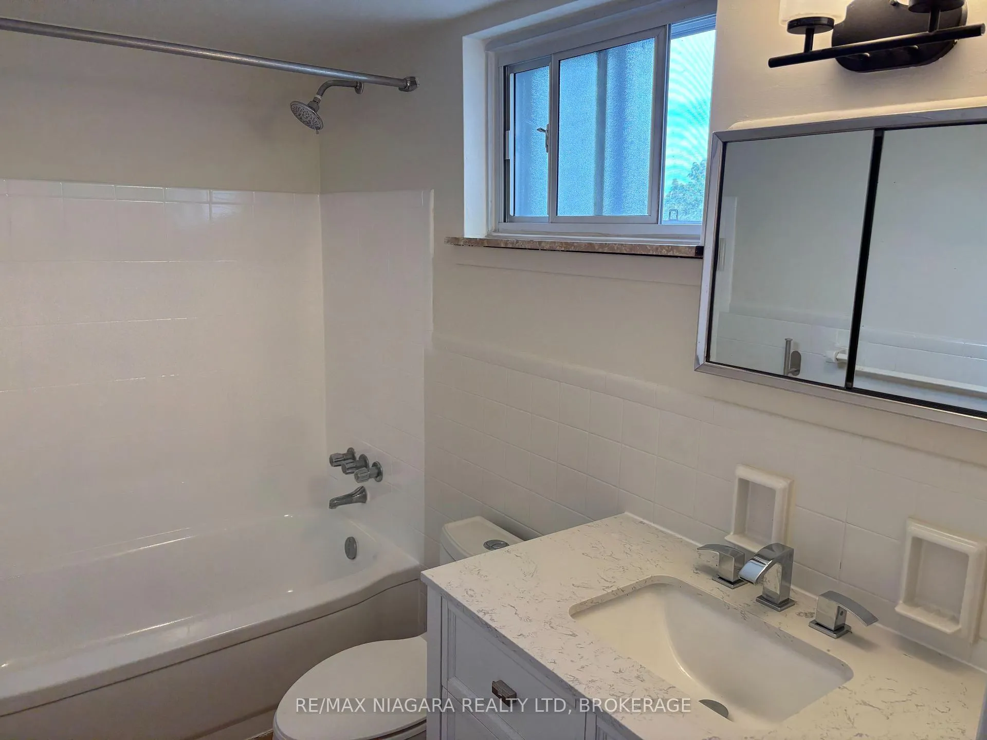 Photo 12 of Unit 308, 6320 Valley Way, Niagara Falls, Cherrywood — HOMEH