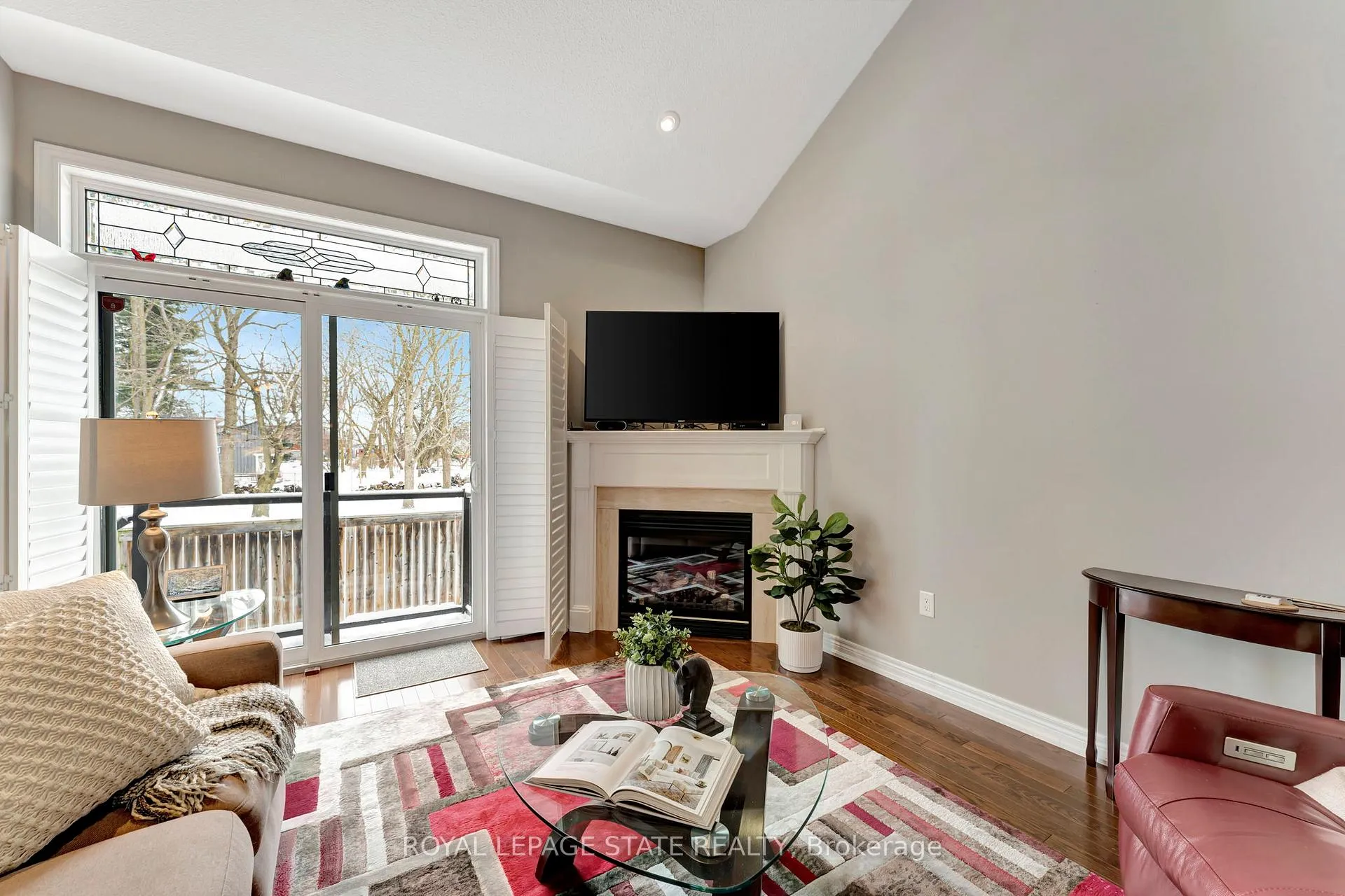 Photo 9 of 78 Toulon Avenue, Hamilton, Ancaster — HOMEH