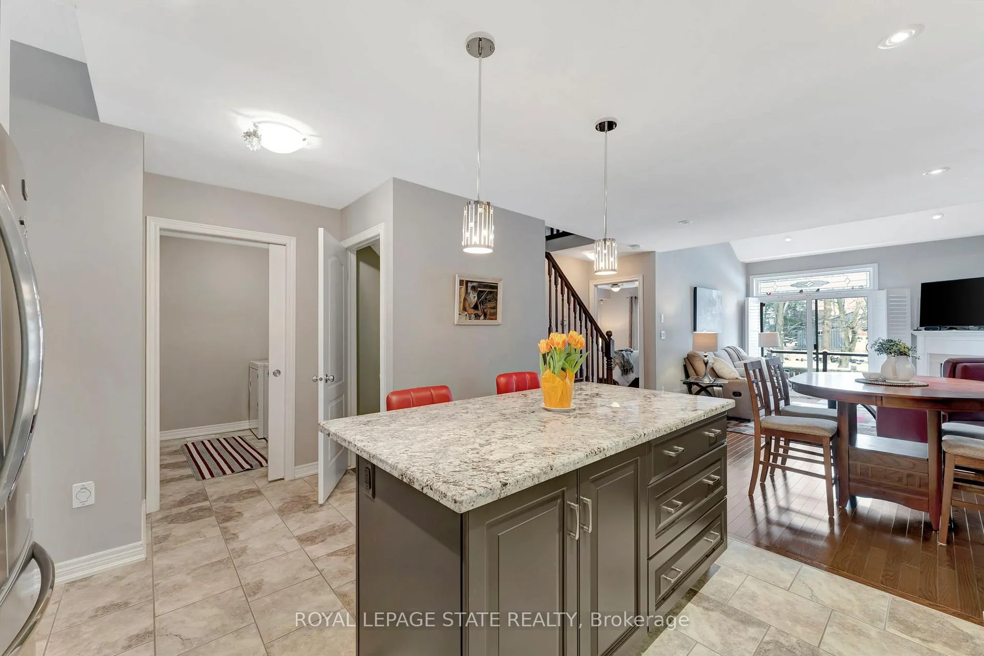 Photo 10 of 78 Toulon Avenue, Hamilton, Ancaster — HOMEH