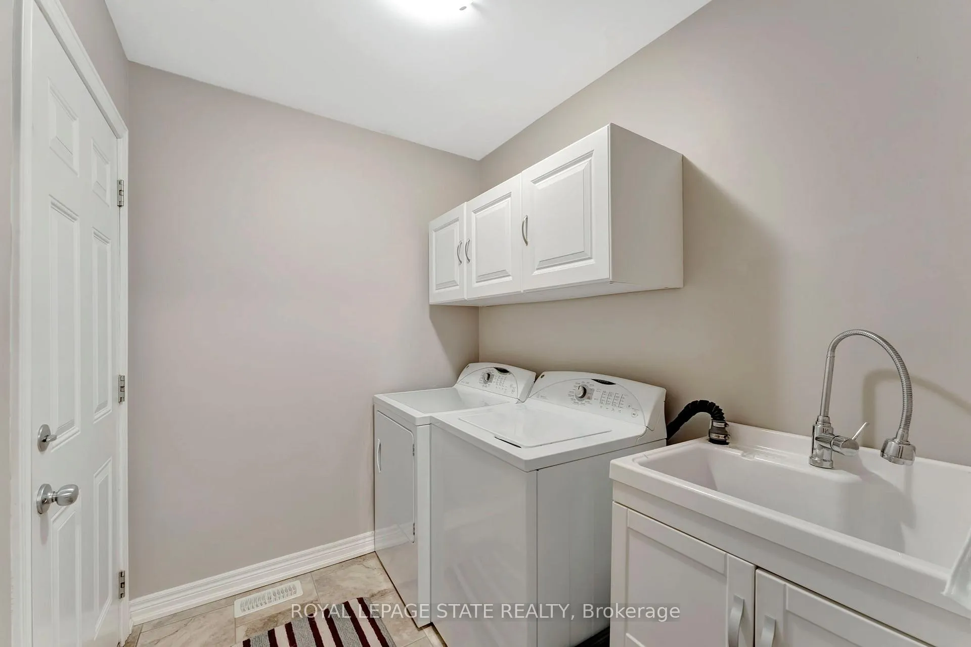 Photo 22 of 78 Toulon Avenue, Hamilton, Ancaster — HOMEH