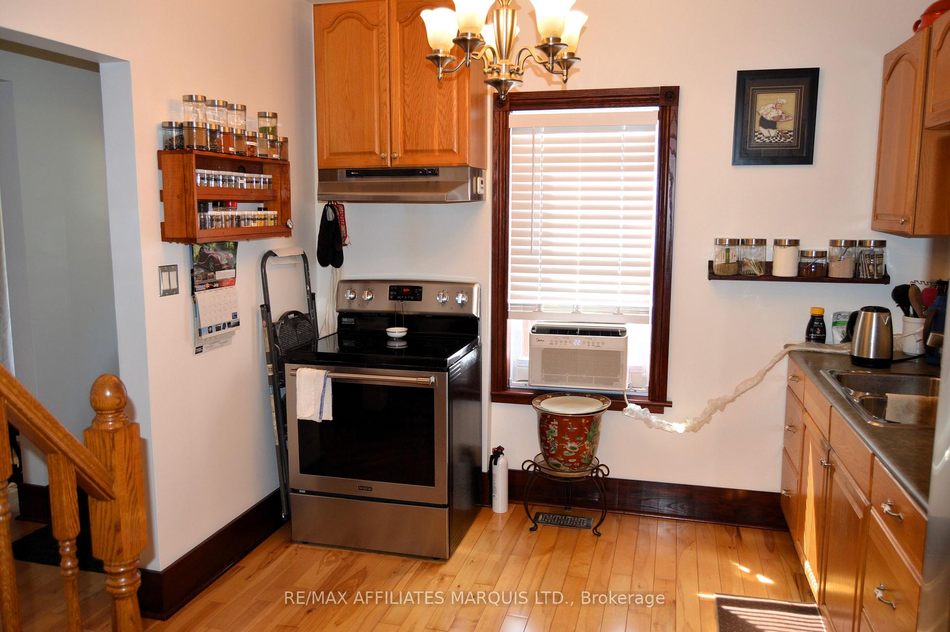 Photo 8 of 444 Eighth Street E, Cornwall — HOMEH