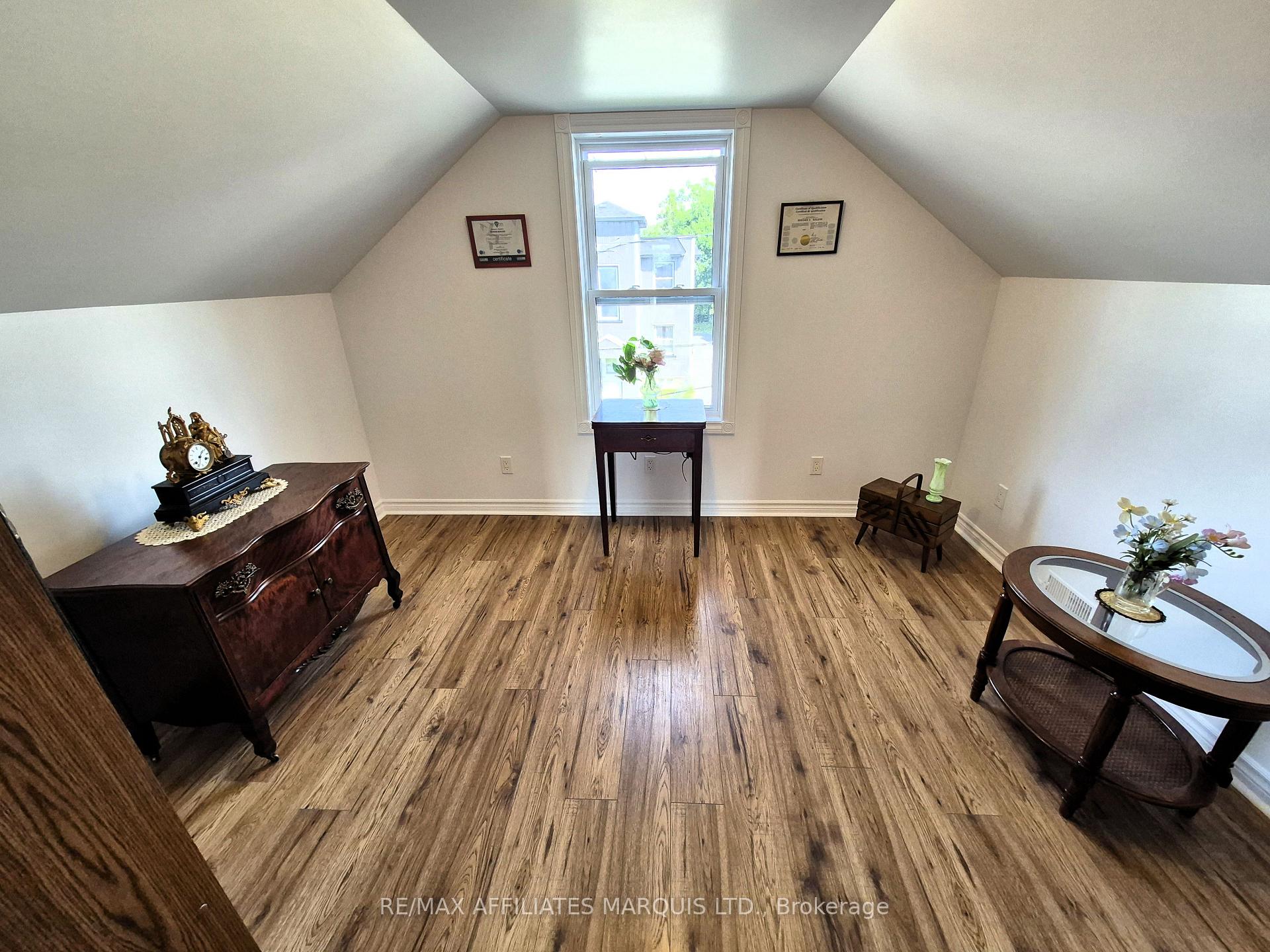 Photo 17 of 444 Eighth Street E, Cornwall — HOMEH