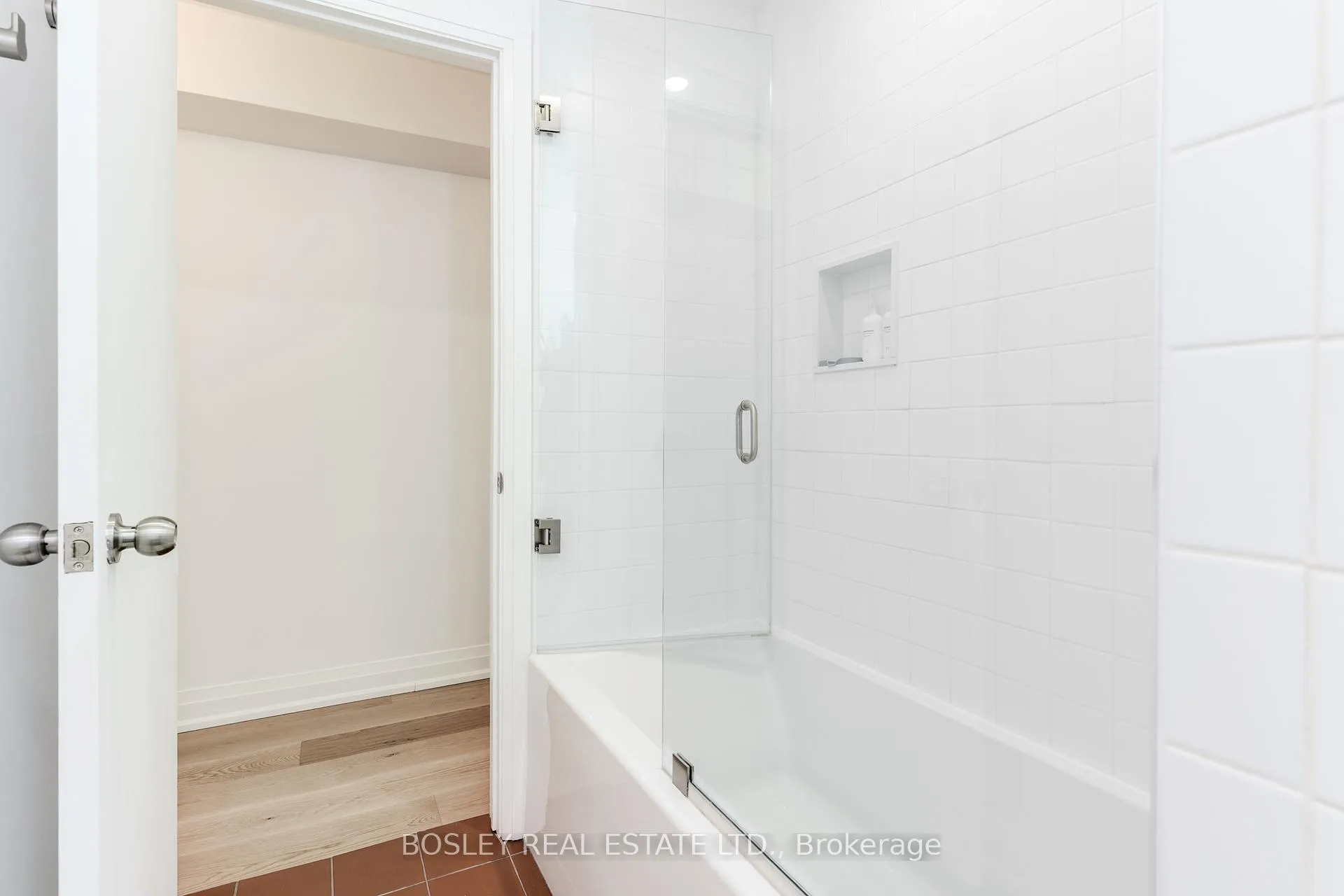 Photo 21 of Unit 3, 423 Vaughan Road, Toronto, Humewood-Cedarvale — HOMEH