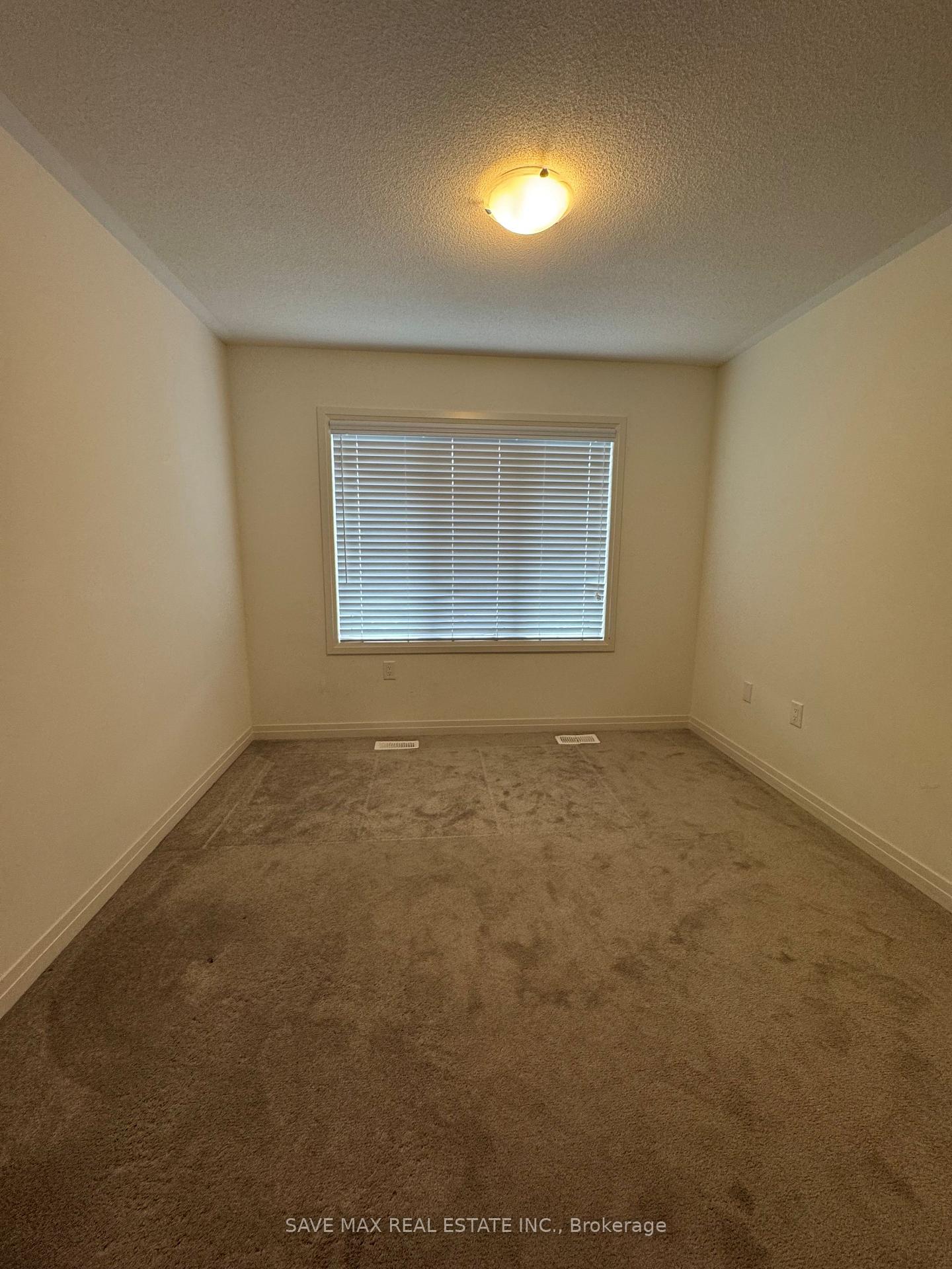 Photo 8 of 66 Copperhill Heights, Barrie, Painswick South — HOMEH