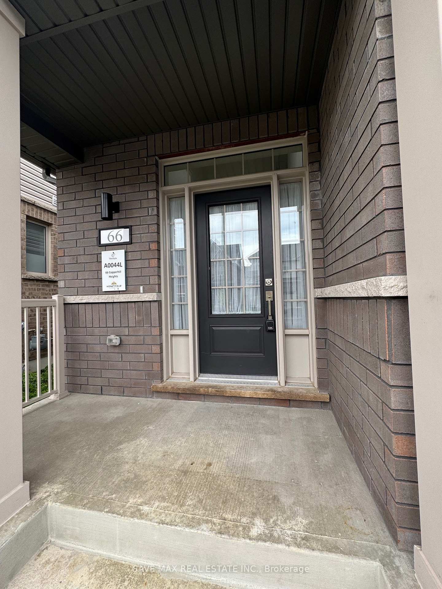 Photo 15 of 66 Copperhill Heights, Barrie, Painswick South — HOMEH