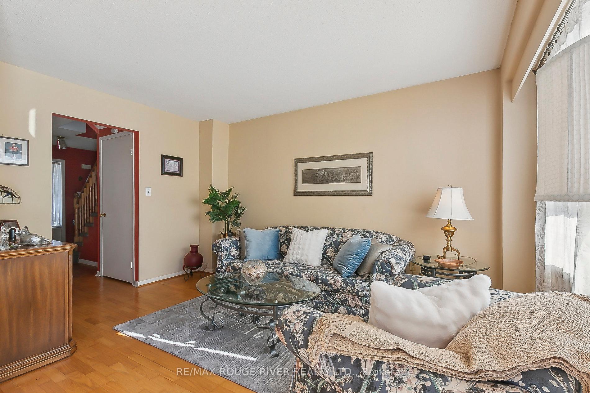 Photo 6 of 5 Carr Drive, Ajax, Central — HOMEH