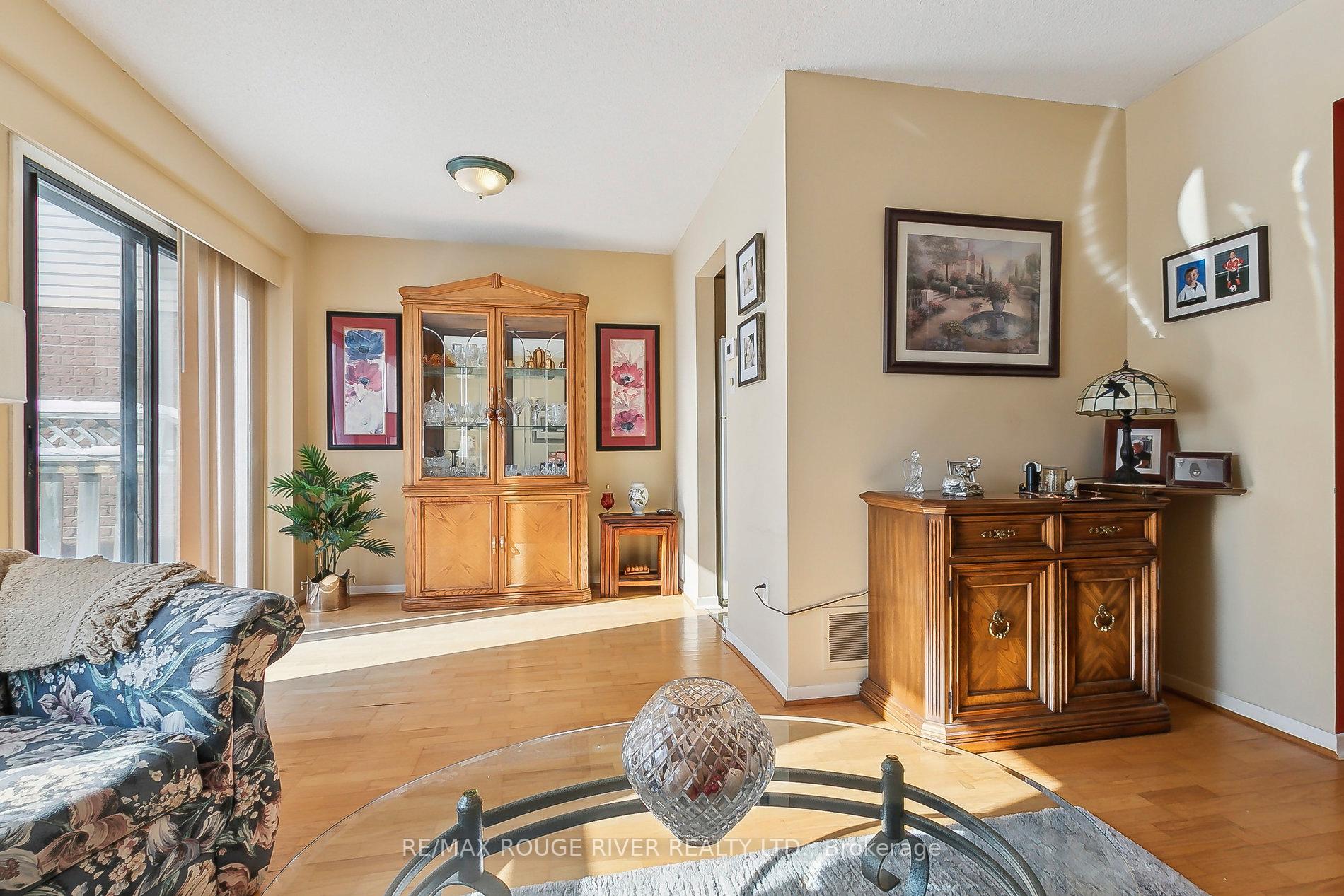 Photo 9 of 5 Carr Drive, Ajax, Central — HOMEH