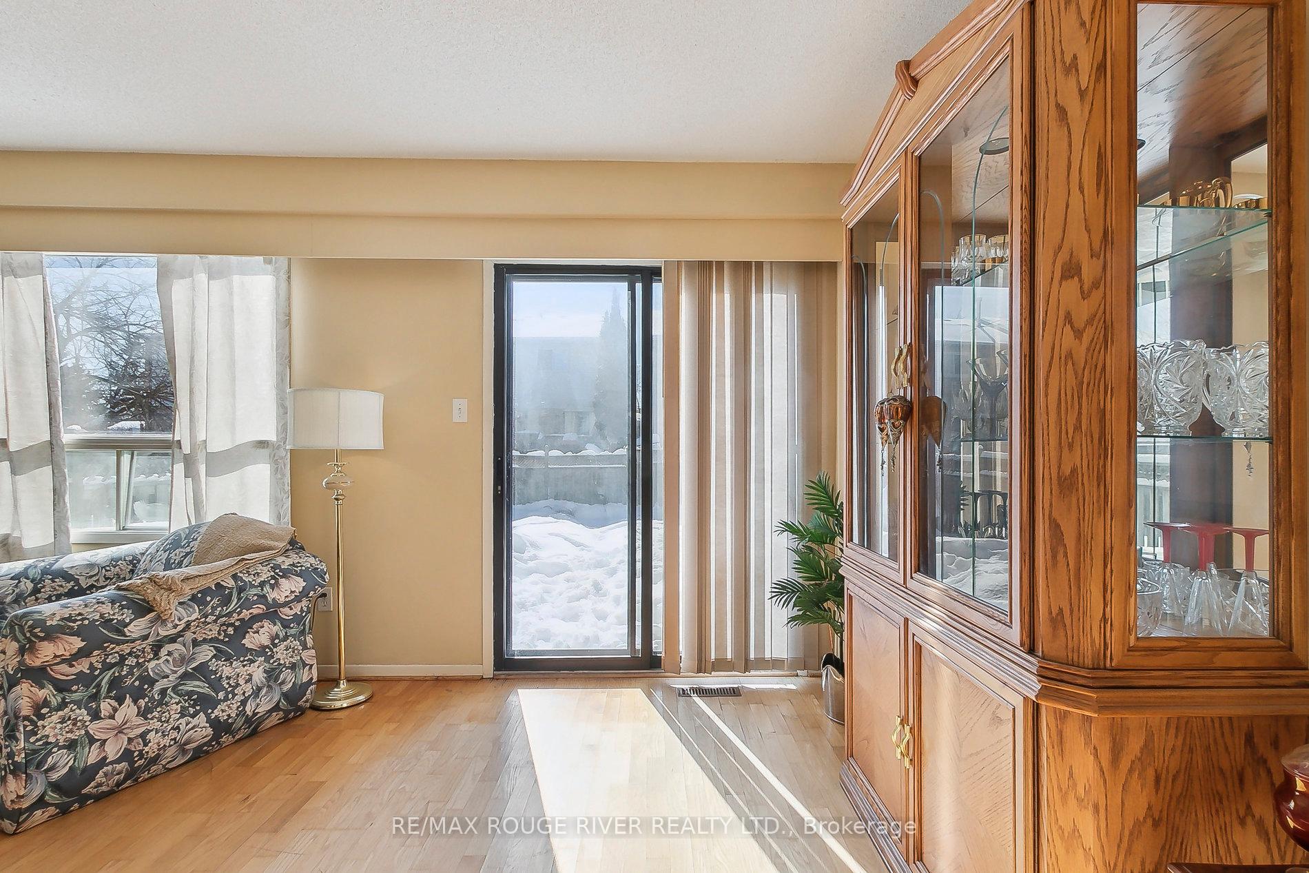 Photo 10 of 5 Carr Drive, Ajax, Central — HOMEH