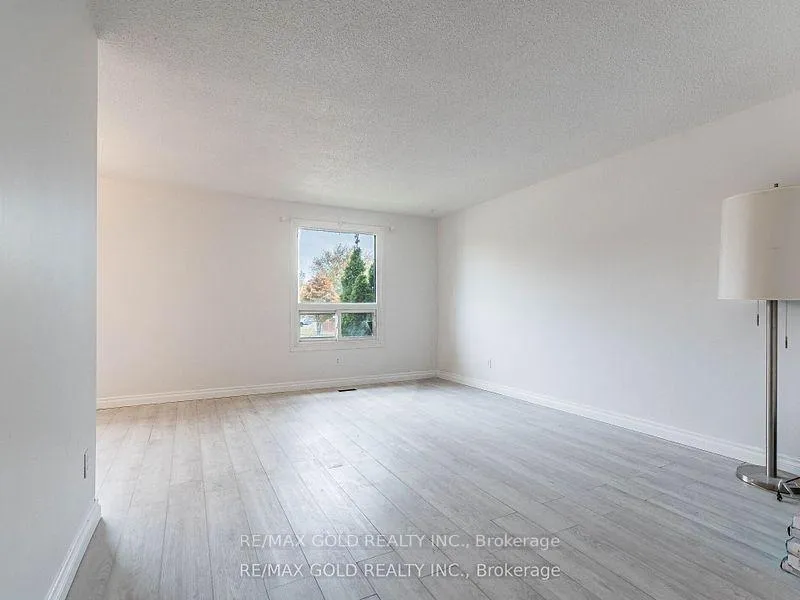 Photo 6 of 156 Gordon Drummond Avenue, Hamilton, Stoney Creek — HOMEH