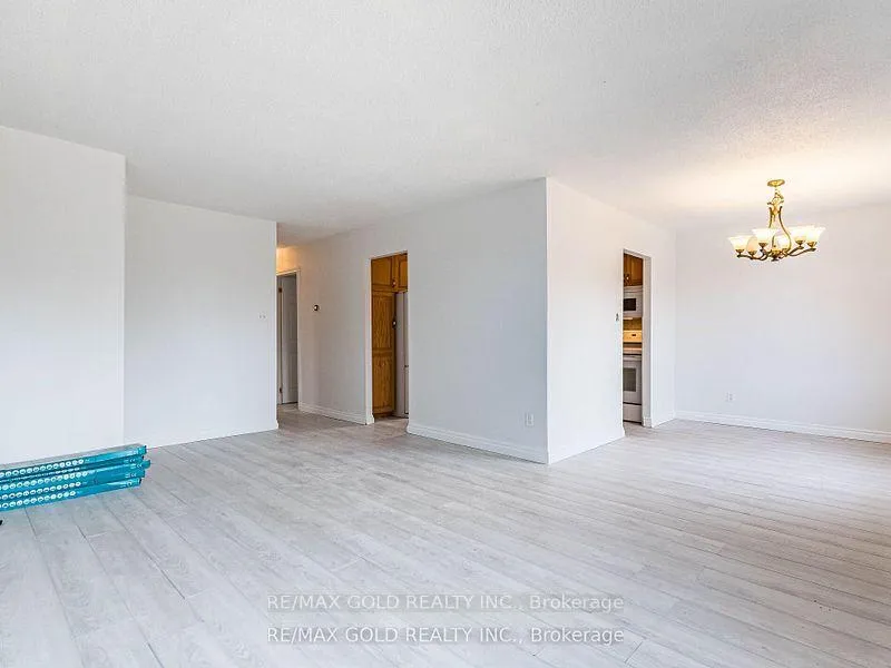 Photo 7 of 156 Gordon Drummond Avenue, Hamilton, Stoney Creek — HOMEH