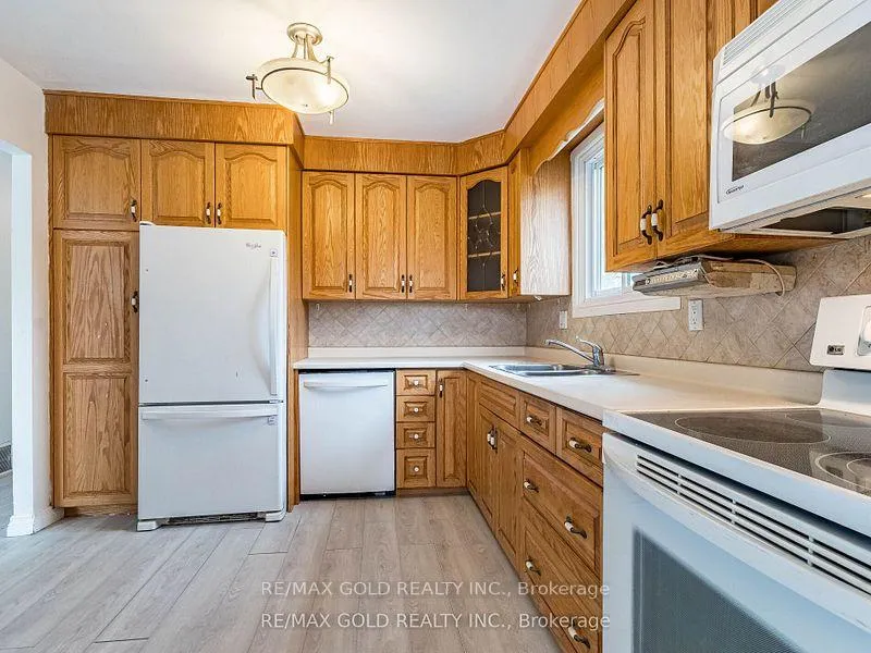 Photo 11 of 156 Gordon Drummond Avenue, Hamilton, Stoney Creek — HOMEH
