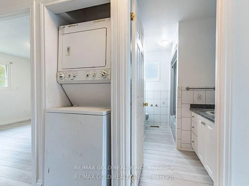 Photo 21 of 156 Gordon Drummond Avenue, Hamilton, Stoney Creek — HOMEH