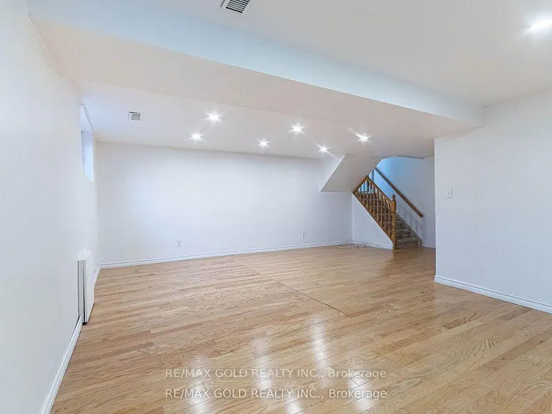Photo 25 of 156 Gordon Drummond Avenue, Hamilton, Stoney Creek — HOMEH